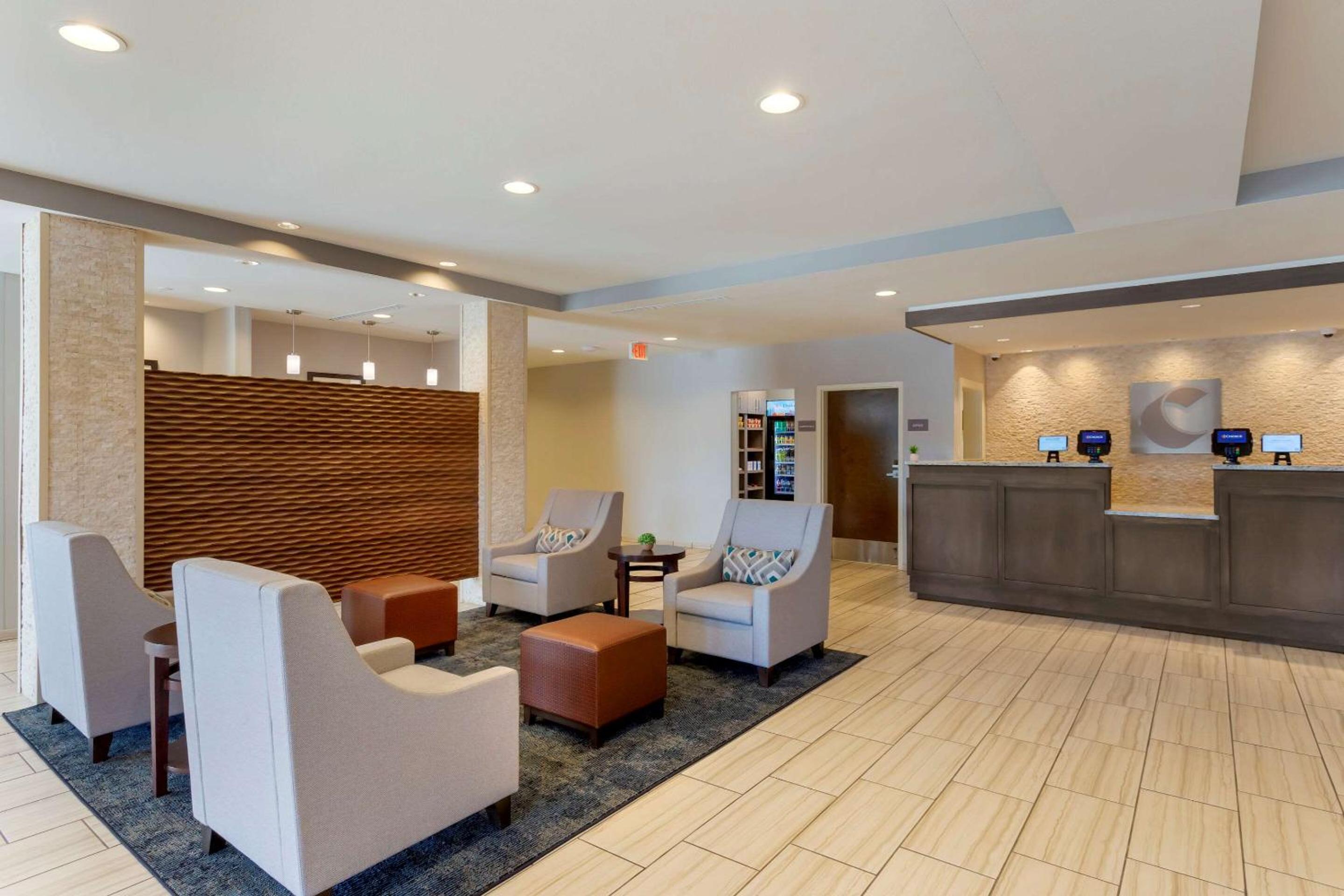 Jonesboro Vacations - Comfort Inn - Property Image 3
