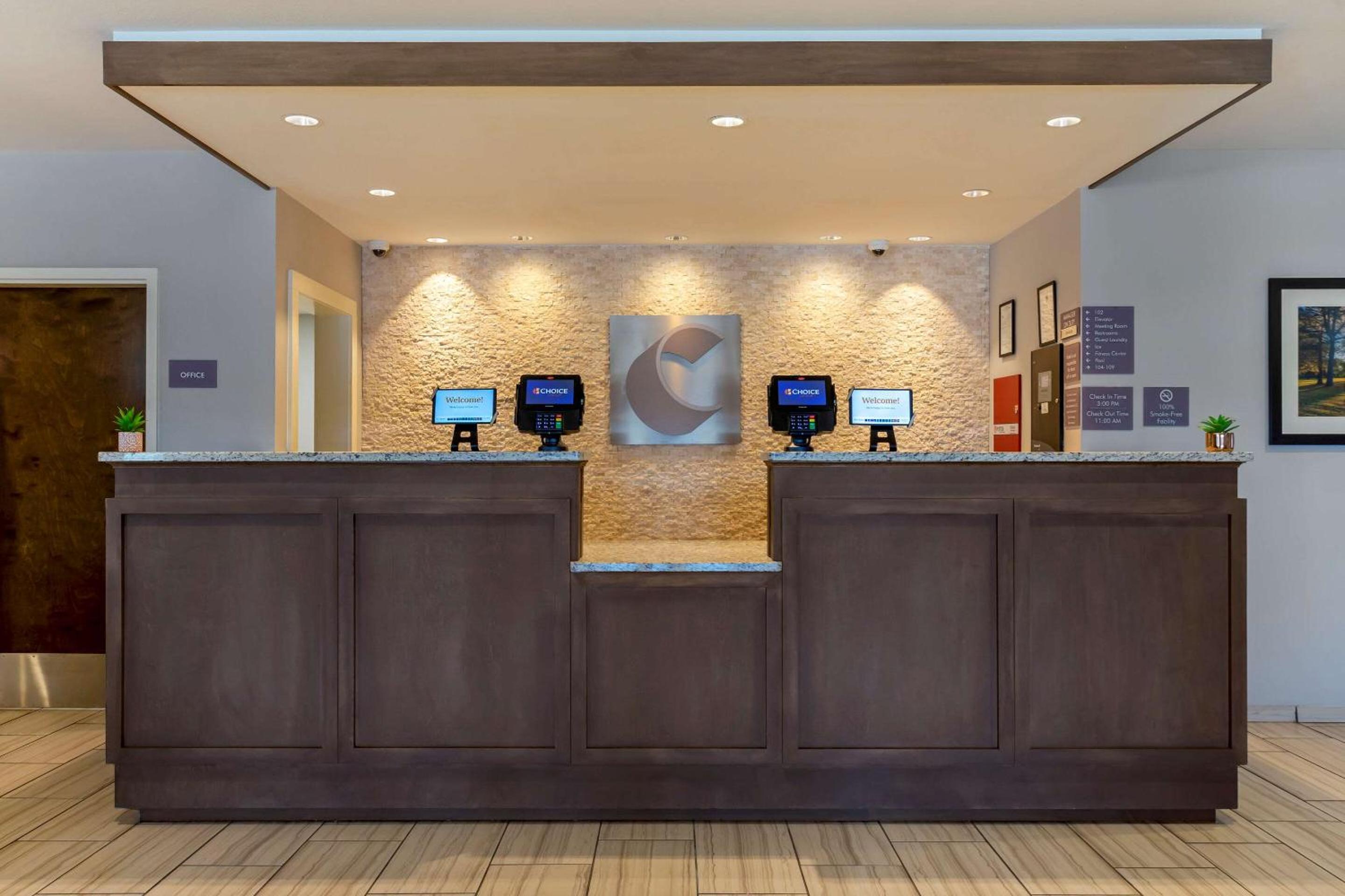 Jonesboro Vacations - Comfort Inn - Property Image 2