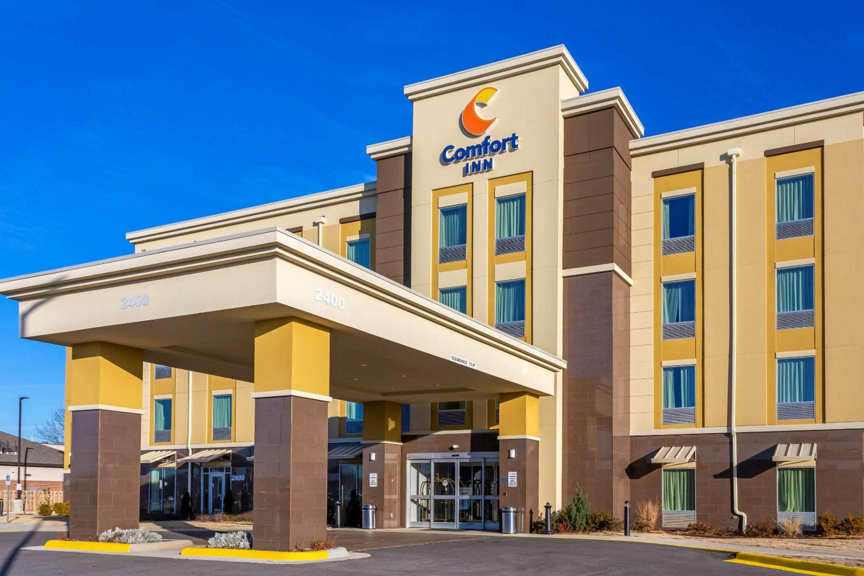 Hotel Comfort Inn - Image 1