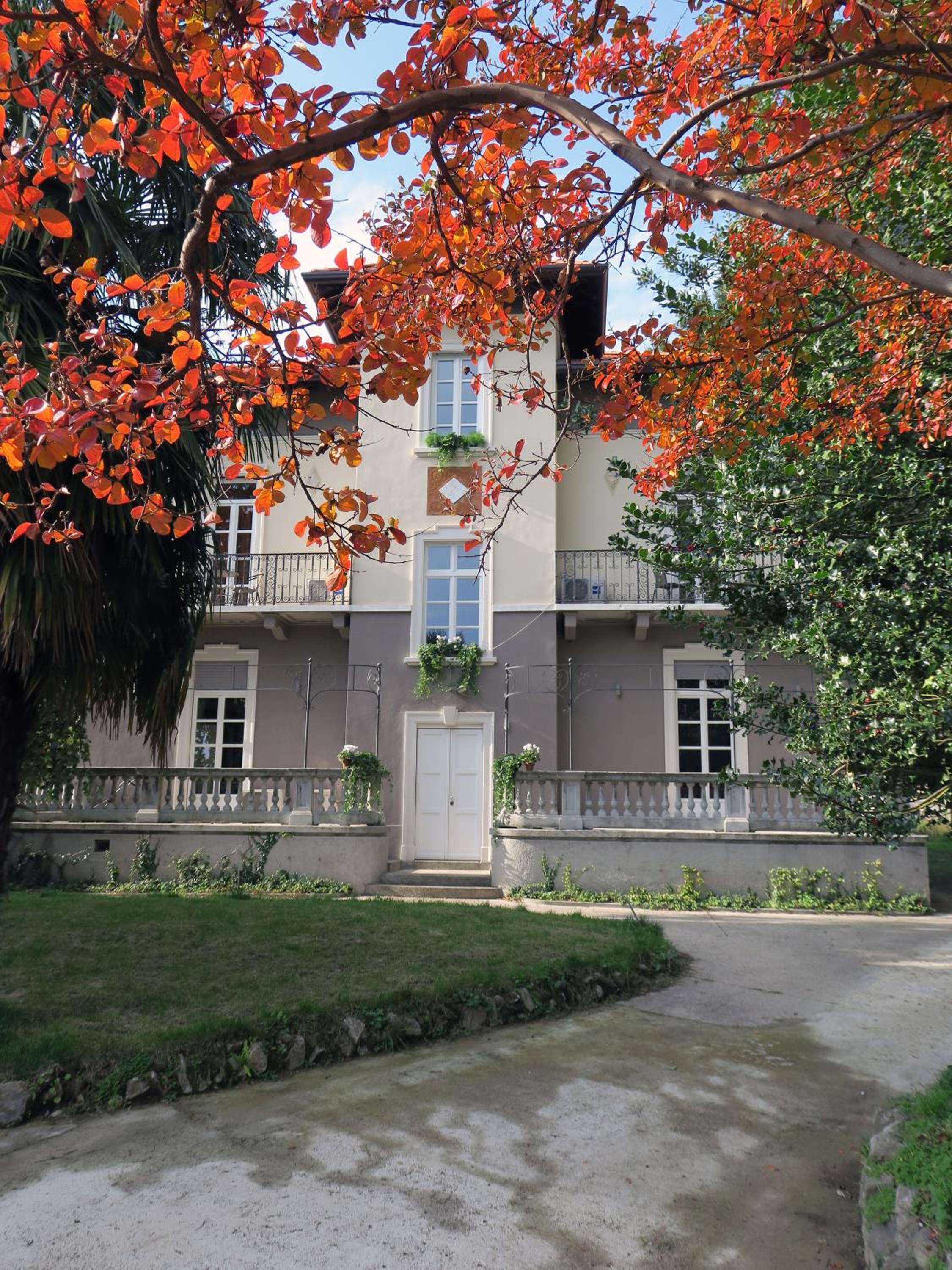 Villa Crochat view 4