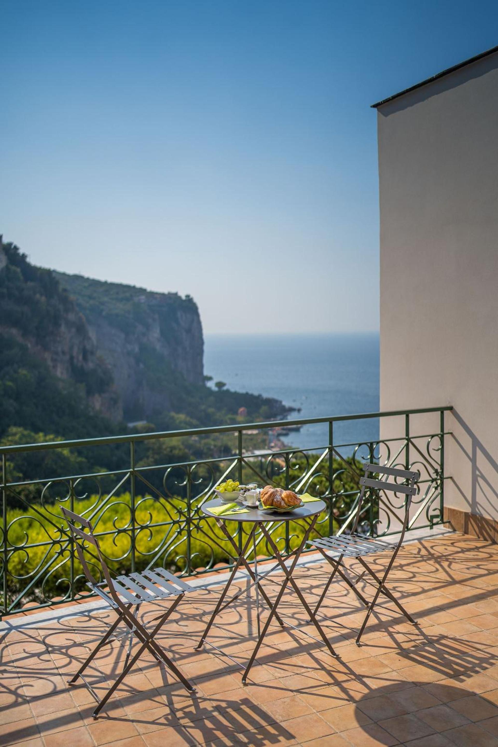 Villa La Pagaia Sorrento Coast view 2