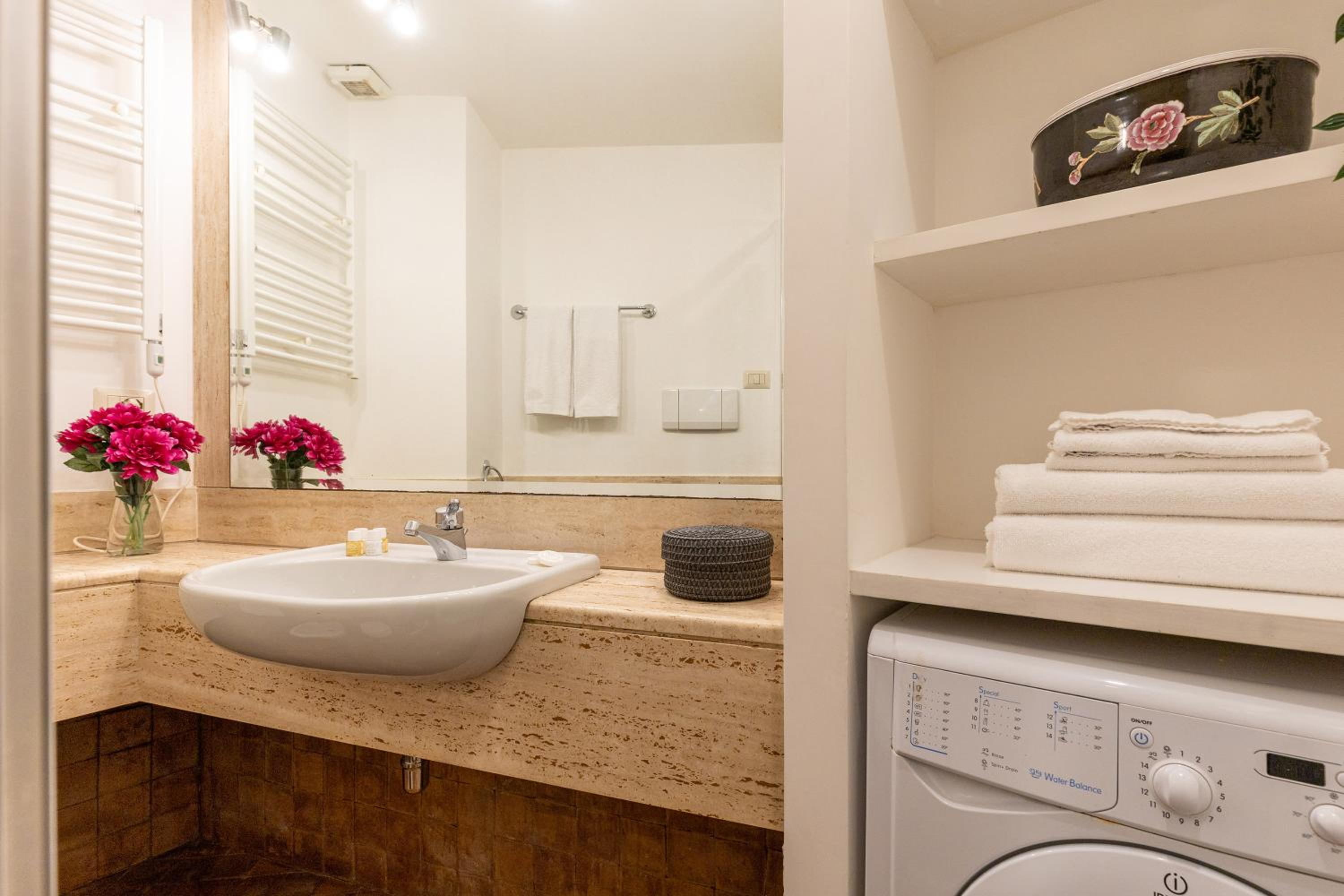 Rome As You Feel - Charming Loft Campitelli in Navona