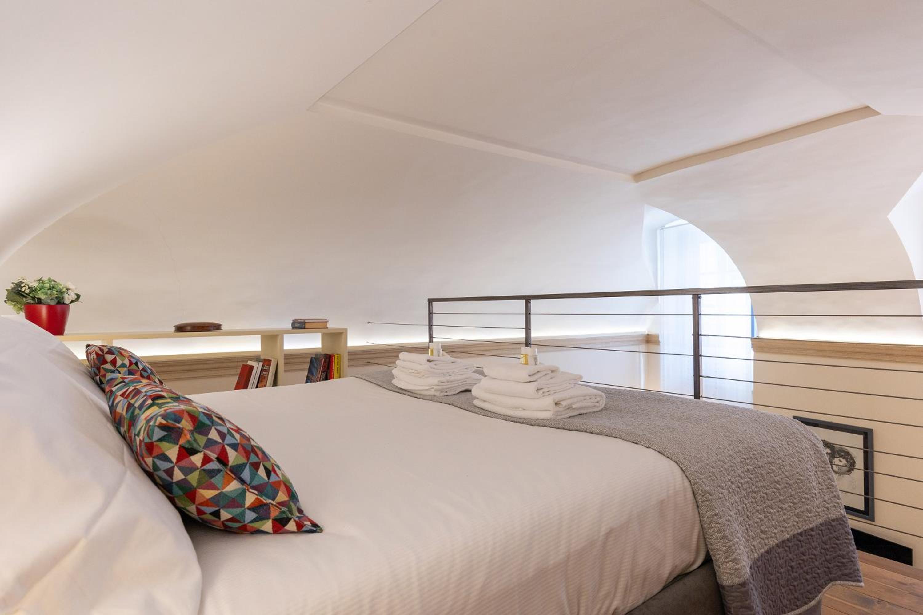 Rome As You Feel - Charming Loft Campitelli in Navona