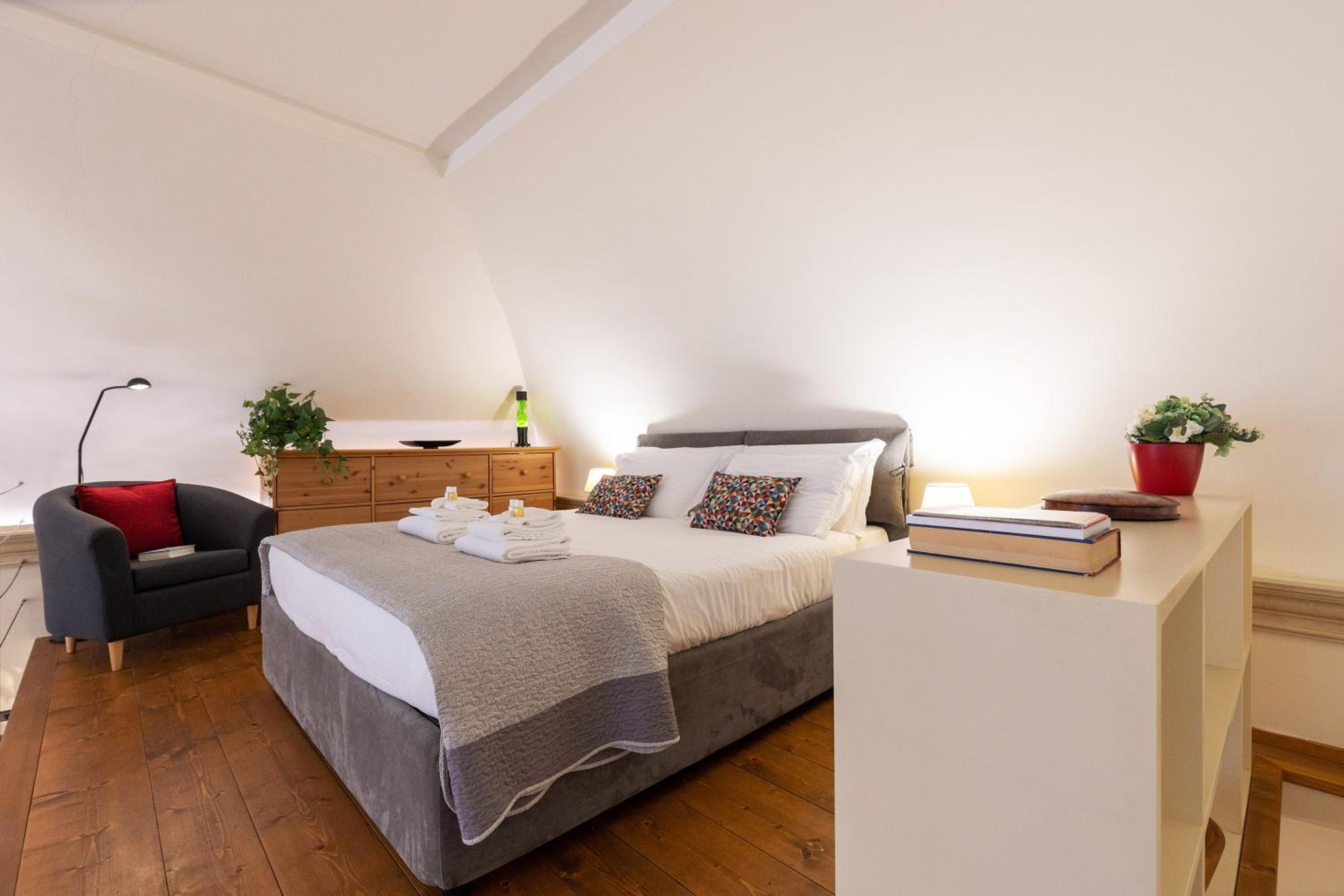 Rome As You Feel - Charming Loft Campitelli in Navona