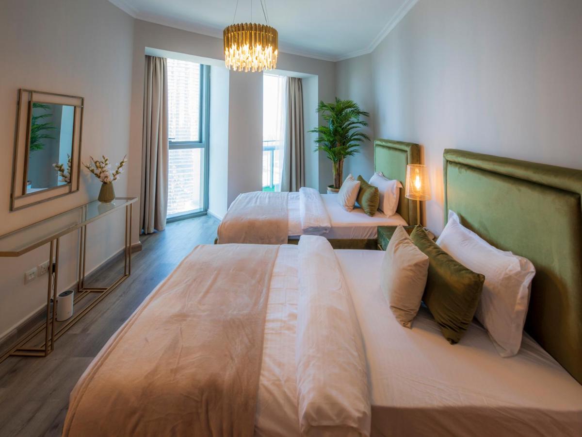 FIRST CLASS 3BR with full DUBAI SKYLINE & SEA view