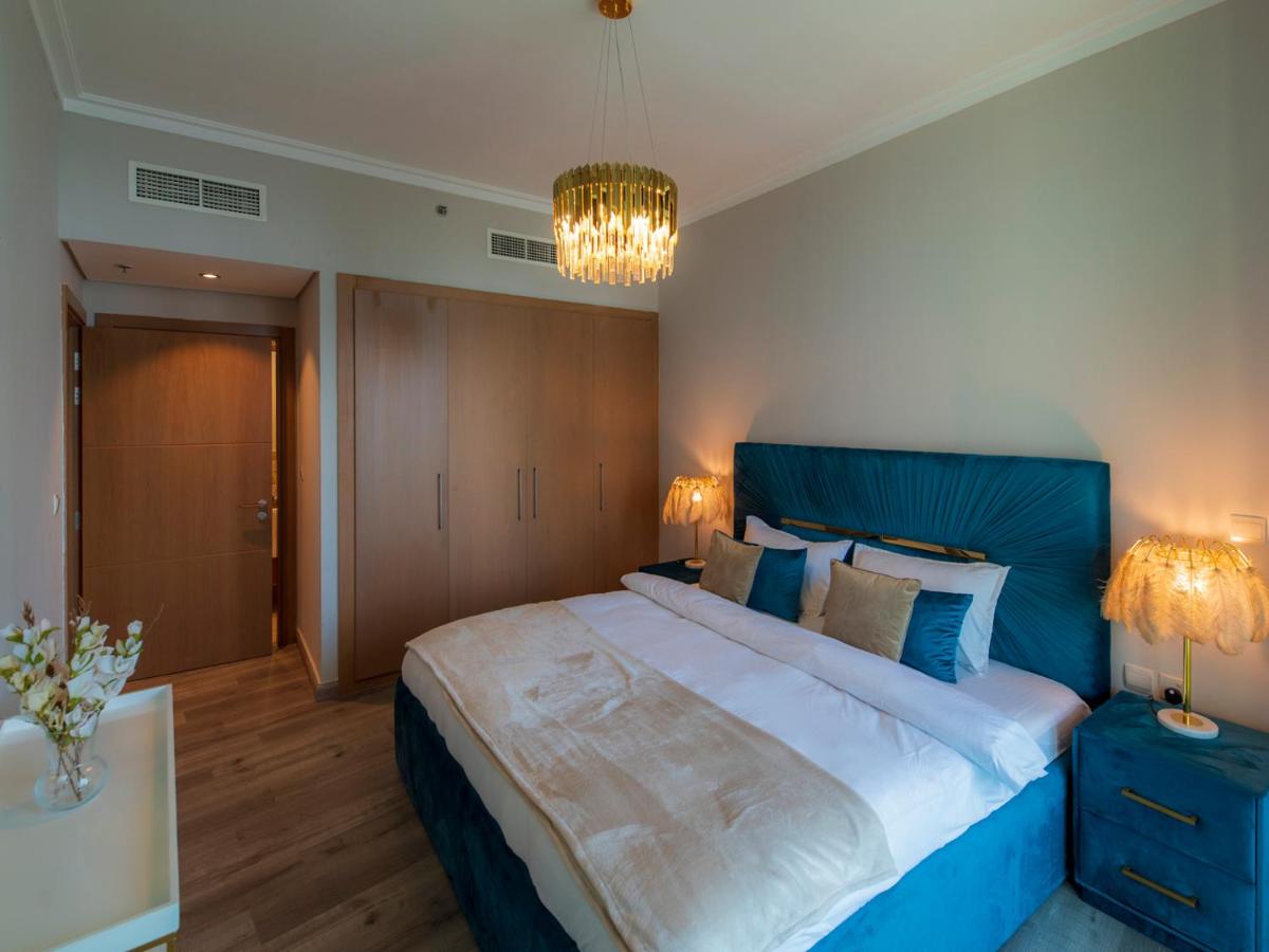 FIRST CLASS 3BR with full DUBAI SKYLINE & SEA view