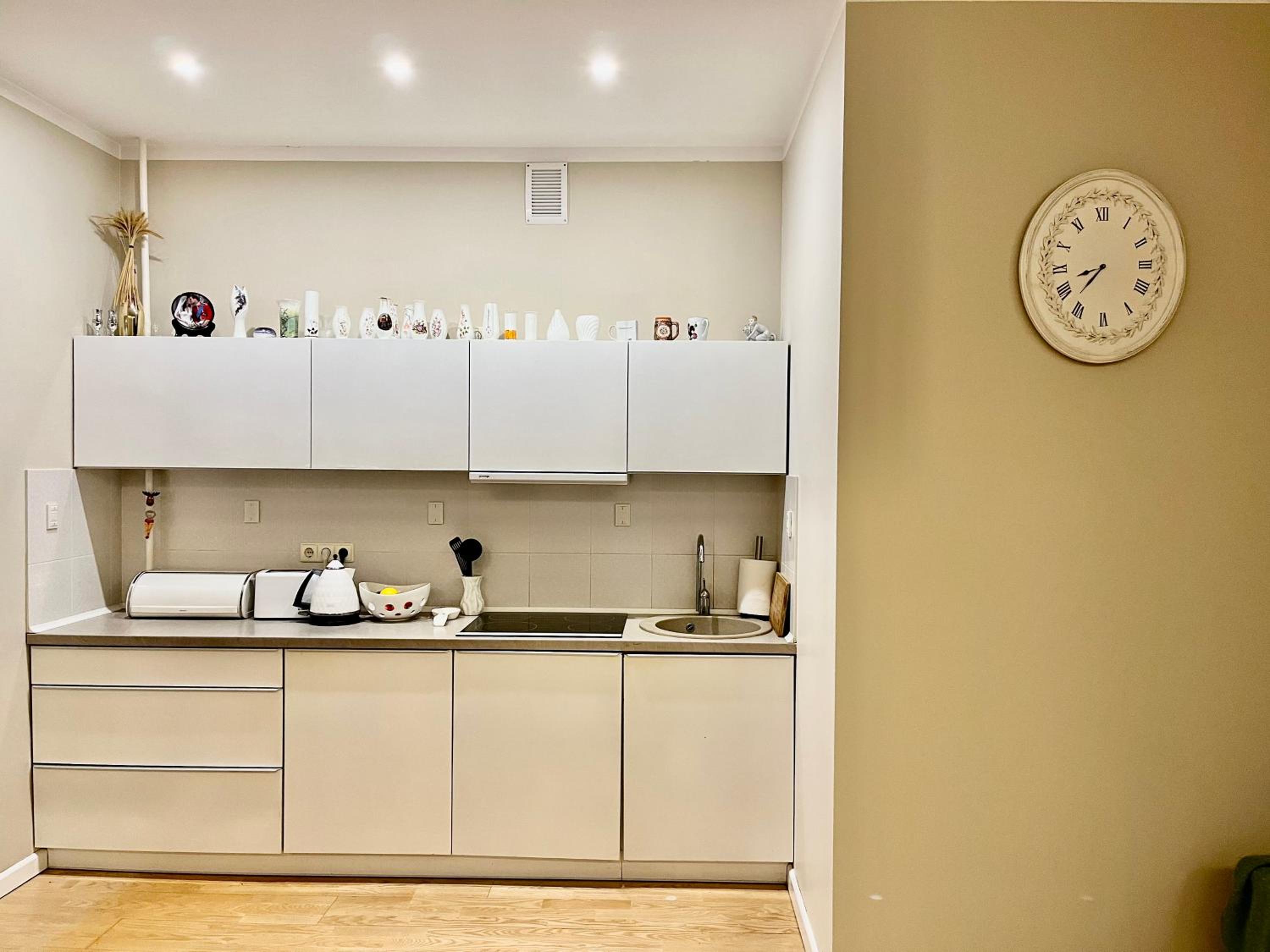 Provence style apartment in Old Town view 2