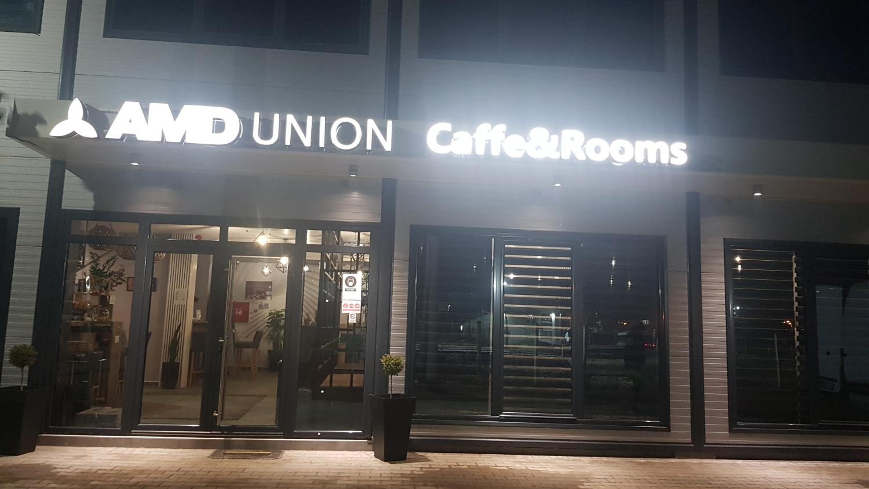 AMD UNION Caffe & Rooms view 5
