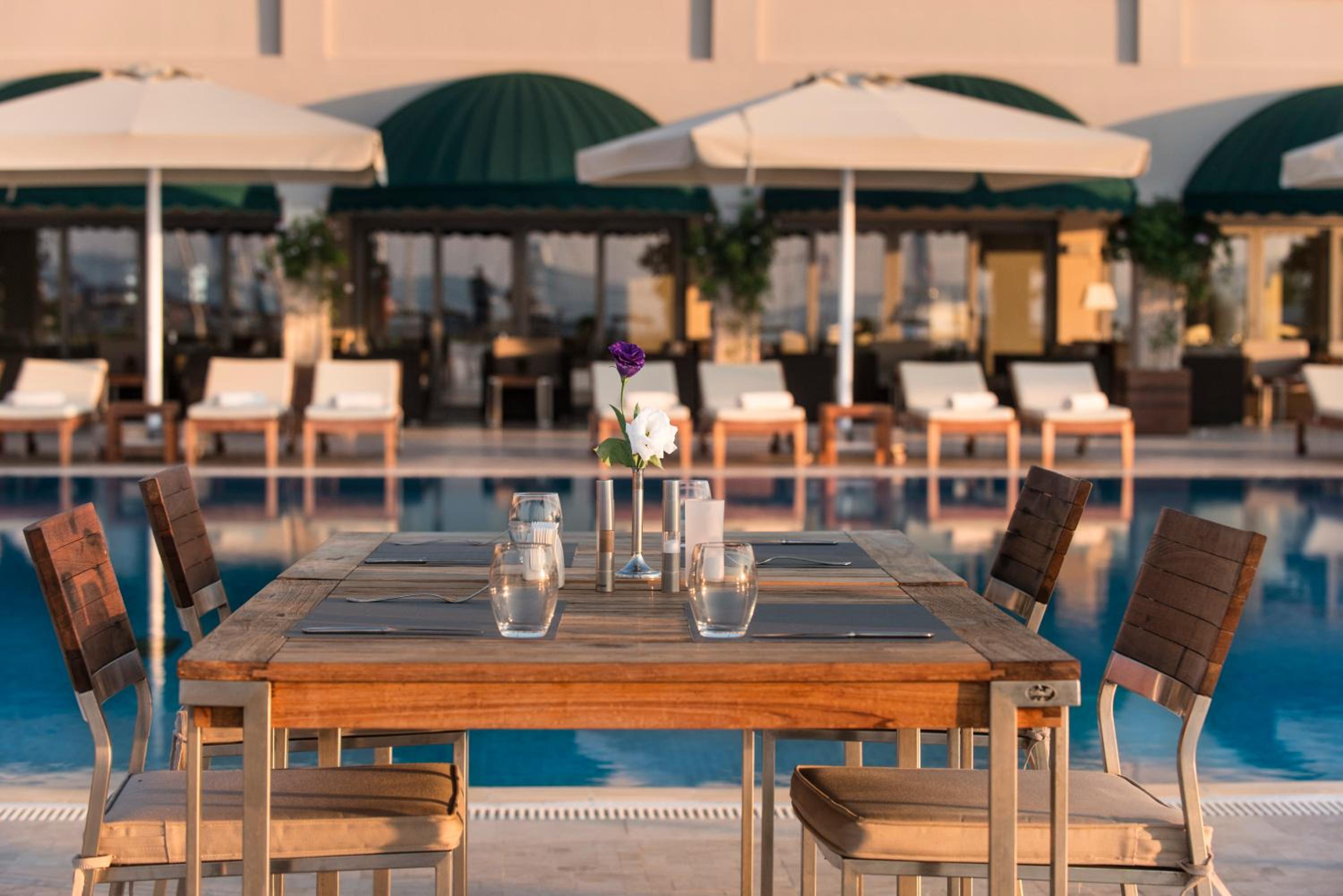 Yacht Club - Image 29