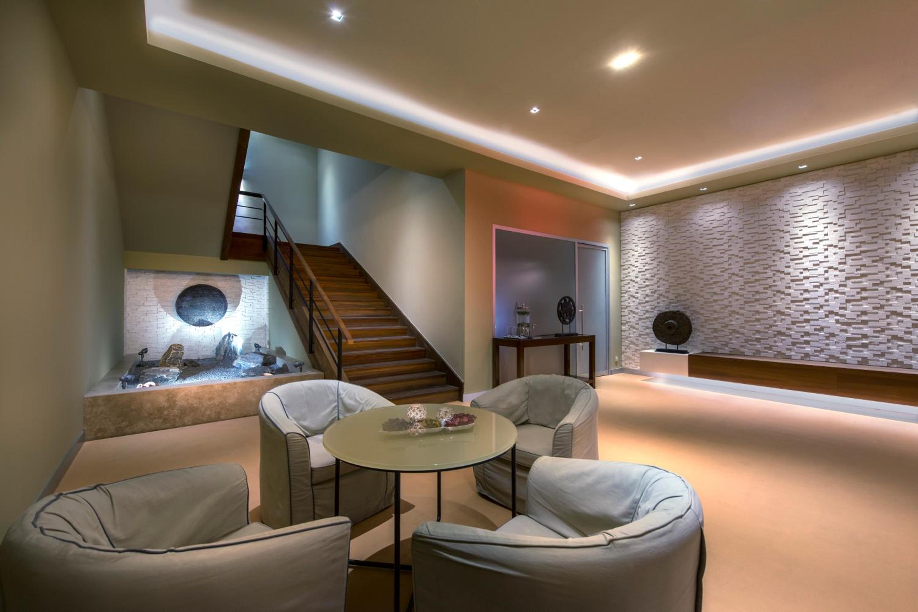 Yacht Club - Image 57