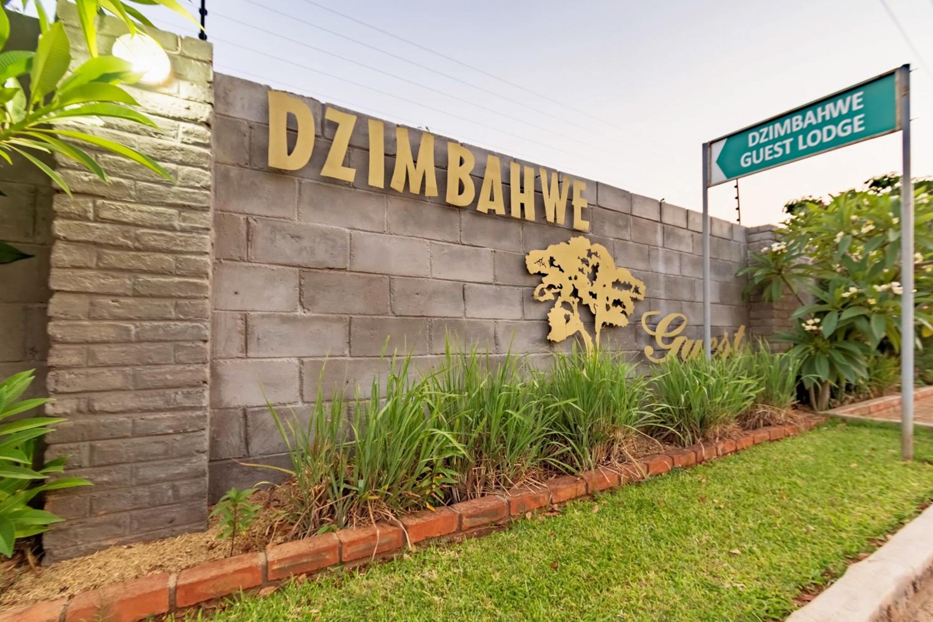 Dzimbahwe Guest Lodge