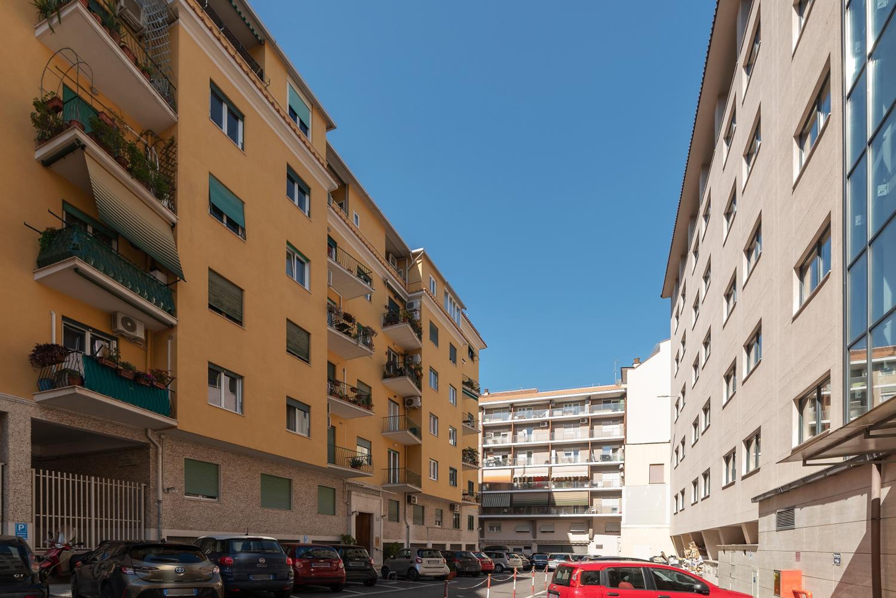 GuestHost - Vaticano & San Pietro Balcony Apartment