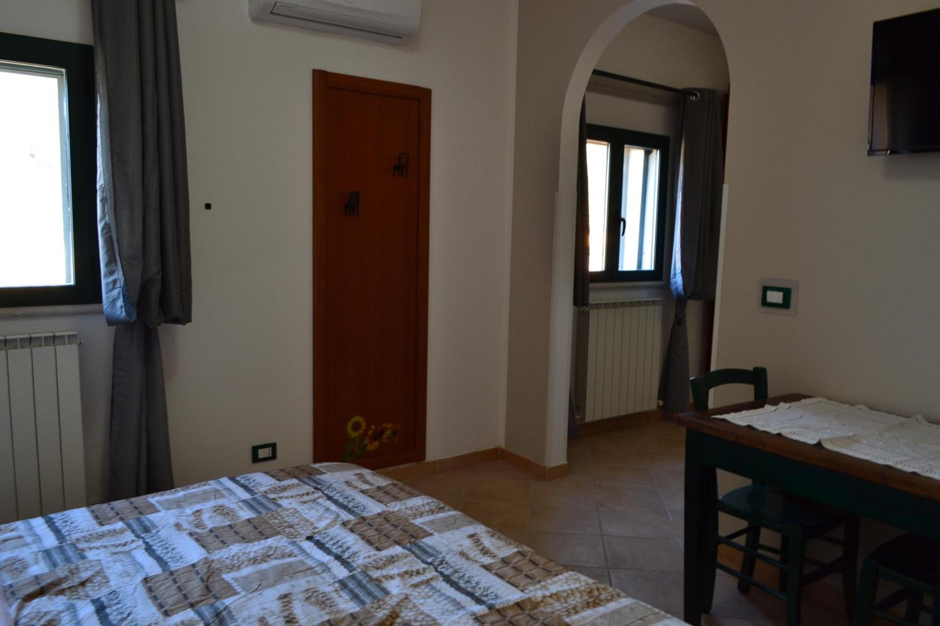 Photo 37