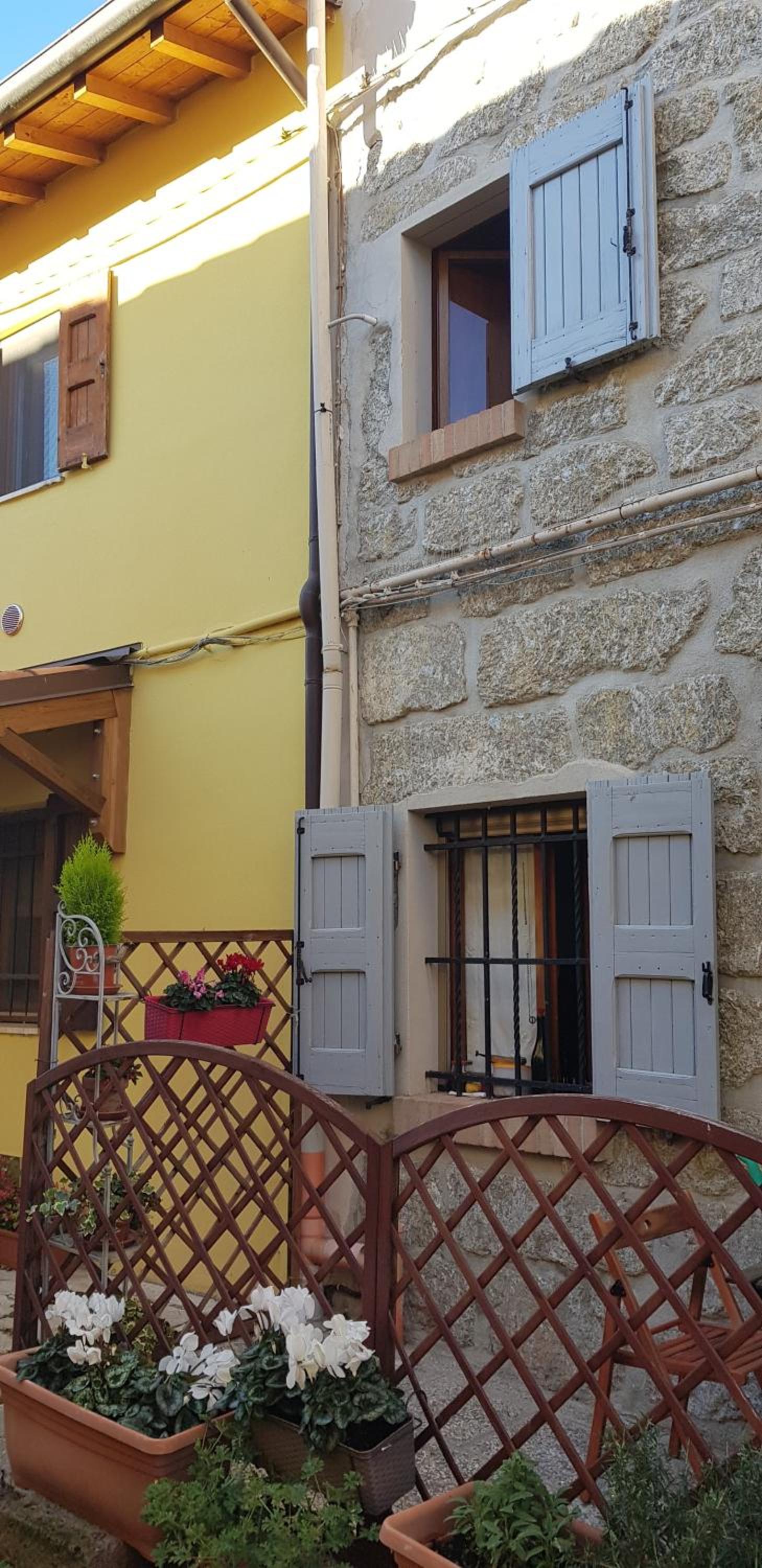 House on the Hills, 10 minutes from city center view 4