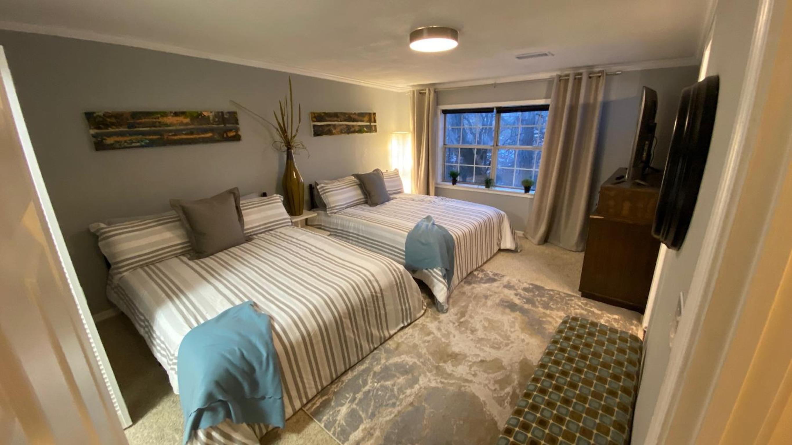 Here It Is! Cool Cape Cod-3 BR-2.5 Bath-12 Guests - Property Image 18