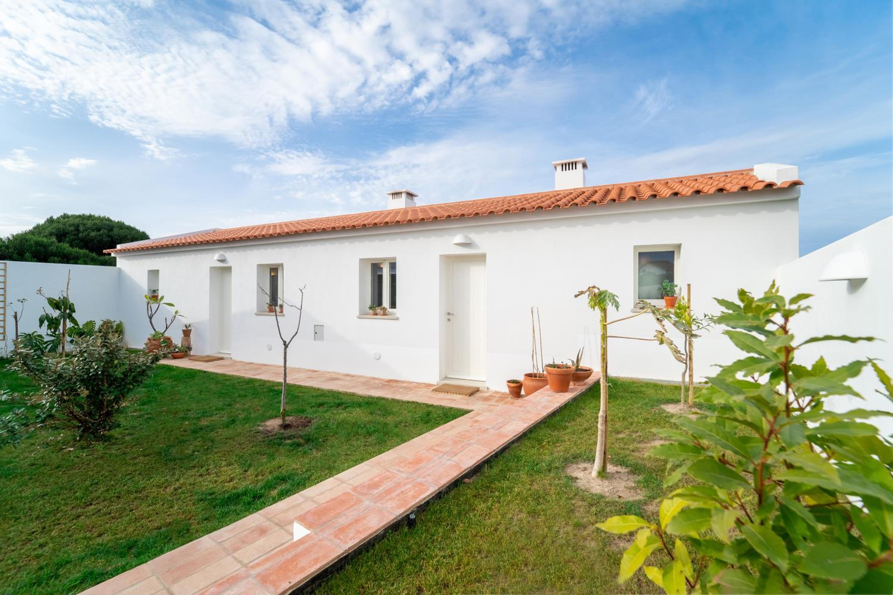 Casinha Da Cabra, Casas Do Poente