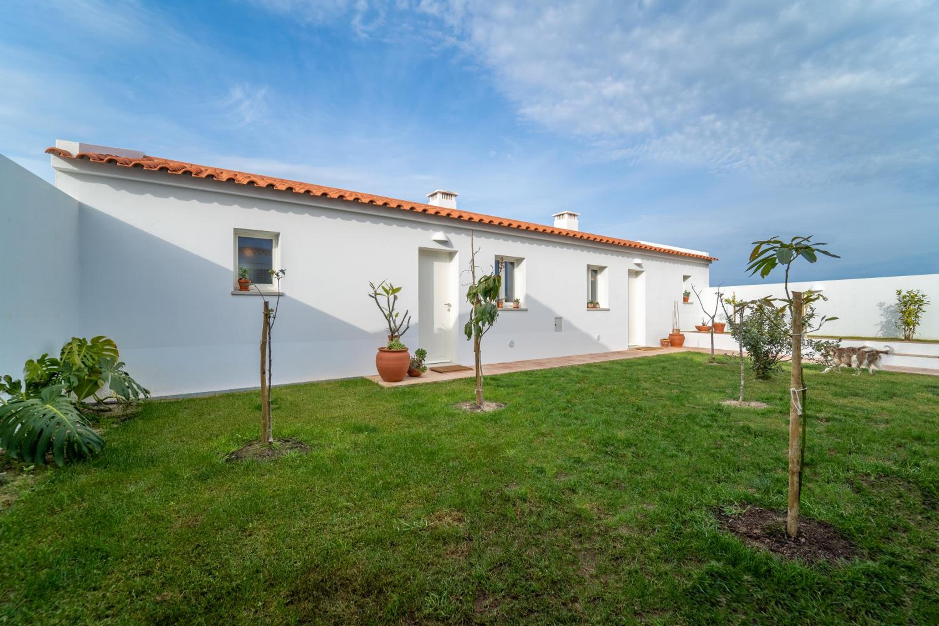 Casinha Da Cabra, Casas Do Poente