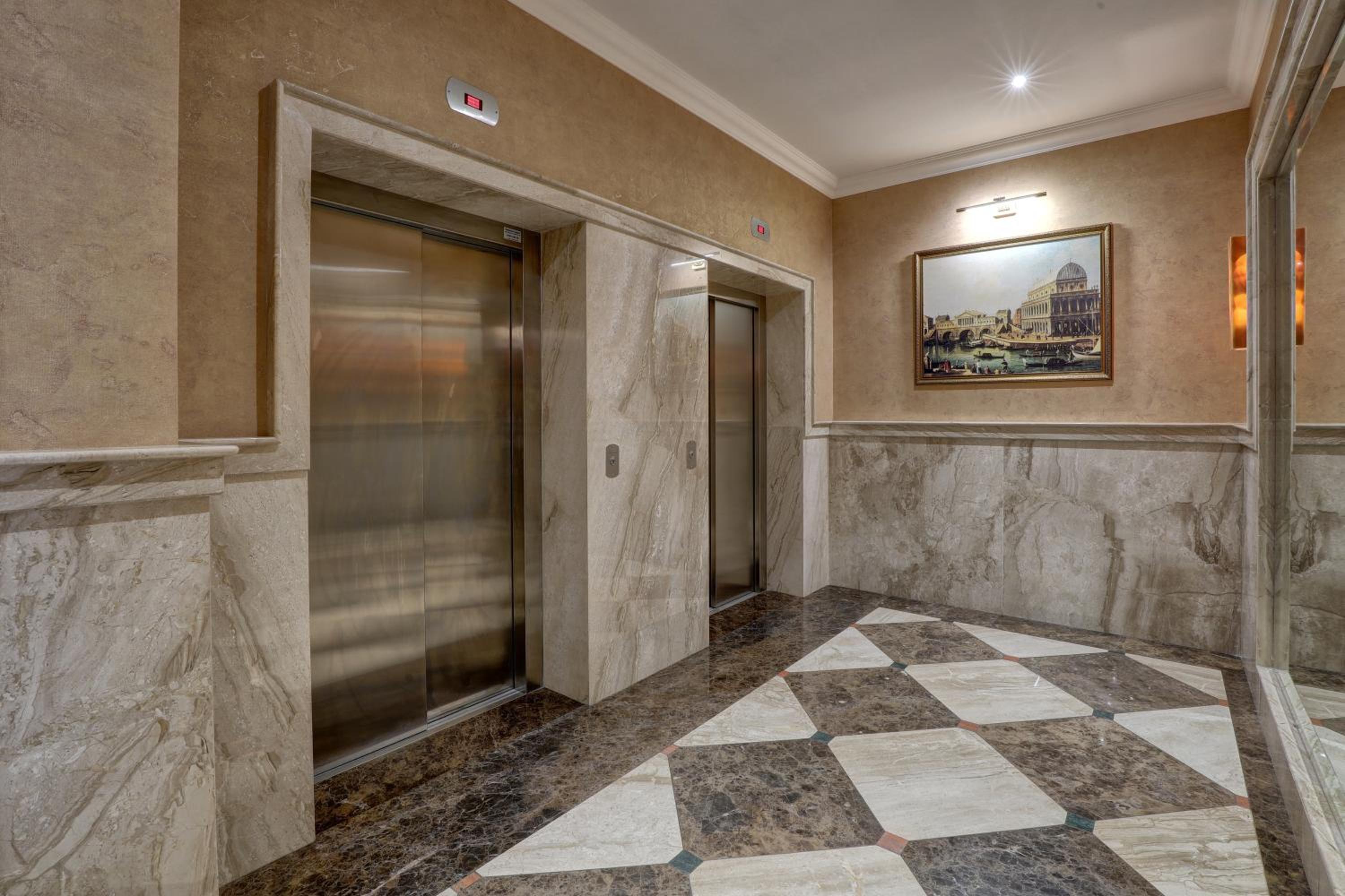 Premium center apartment in Grand Karavel