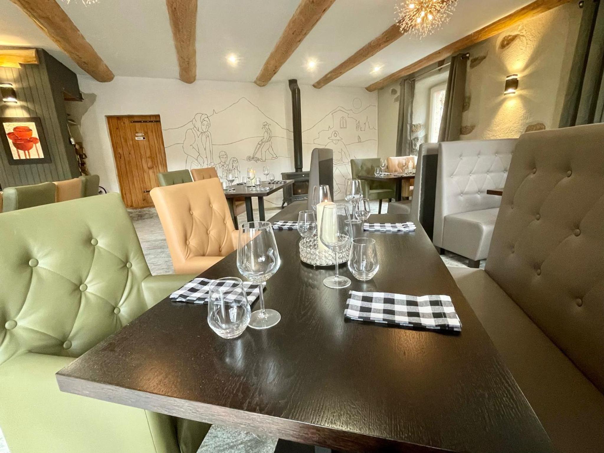 restaurant