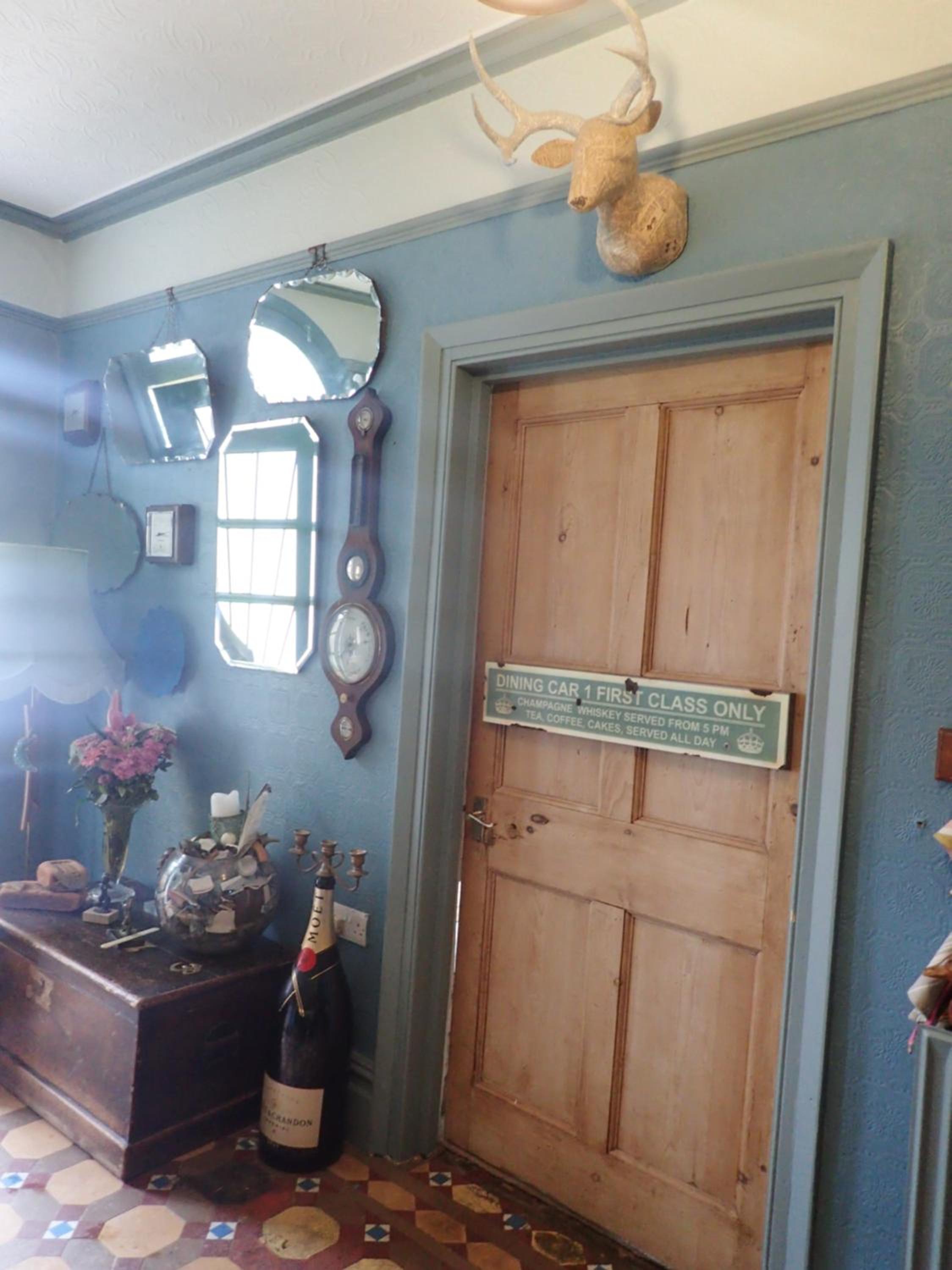 Newberry Beach lodge