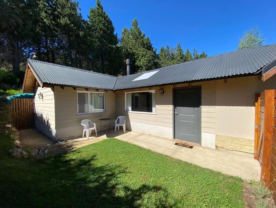Casa anexa con entrada independiente y parrilla