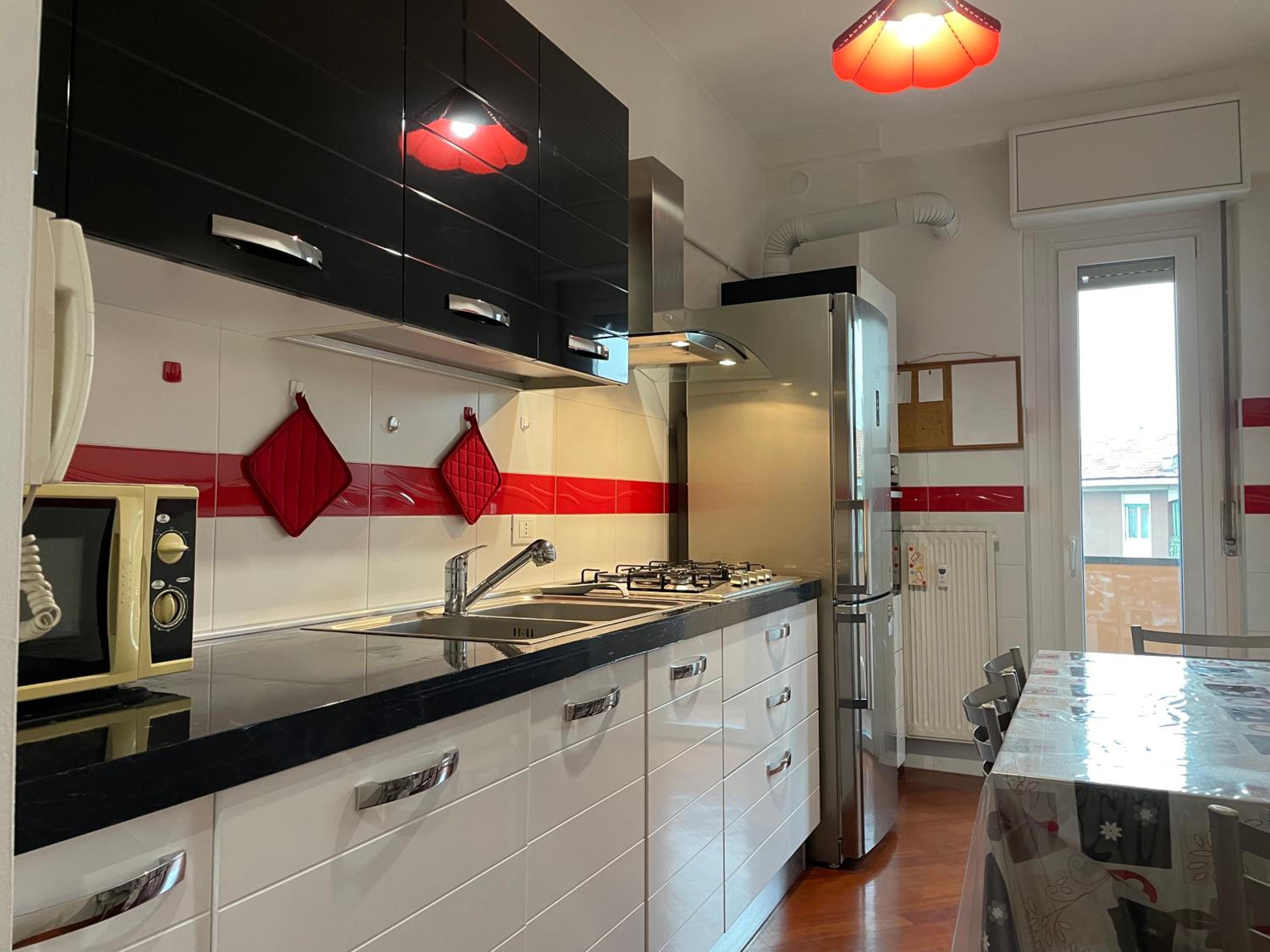 Adriano Metro & Comfort Suites - Affitti Brevi Italia