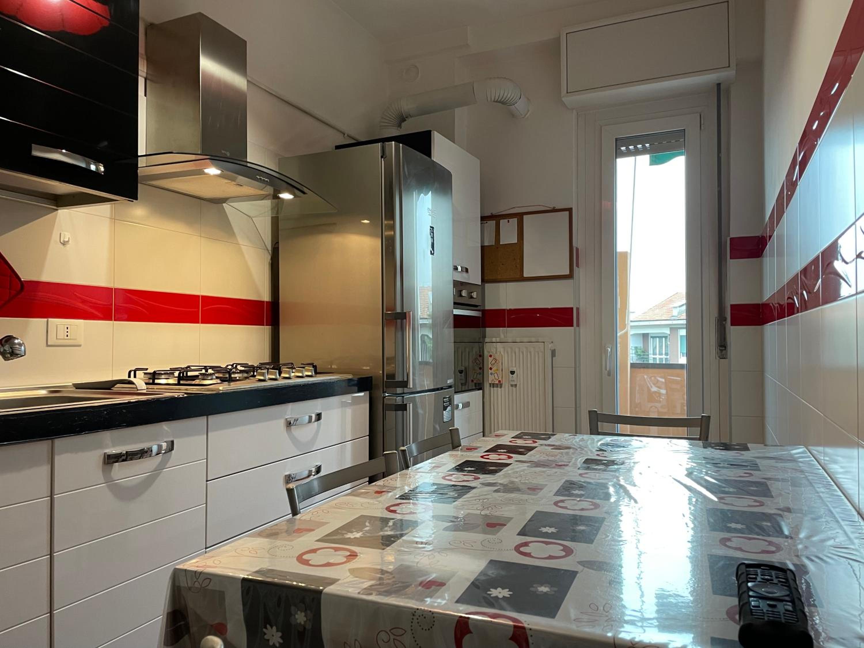Adriano Metro & Comfort Suites - Affitti Brevi Italia