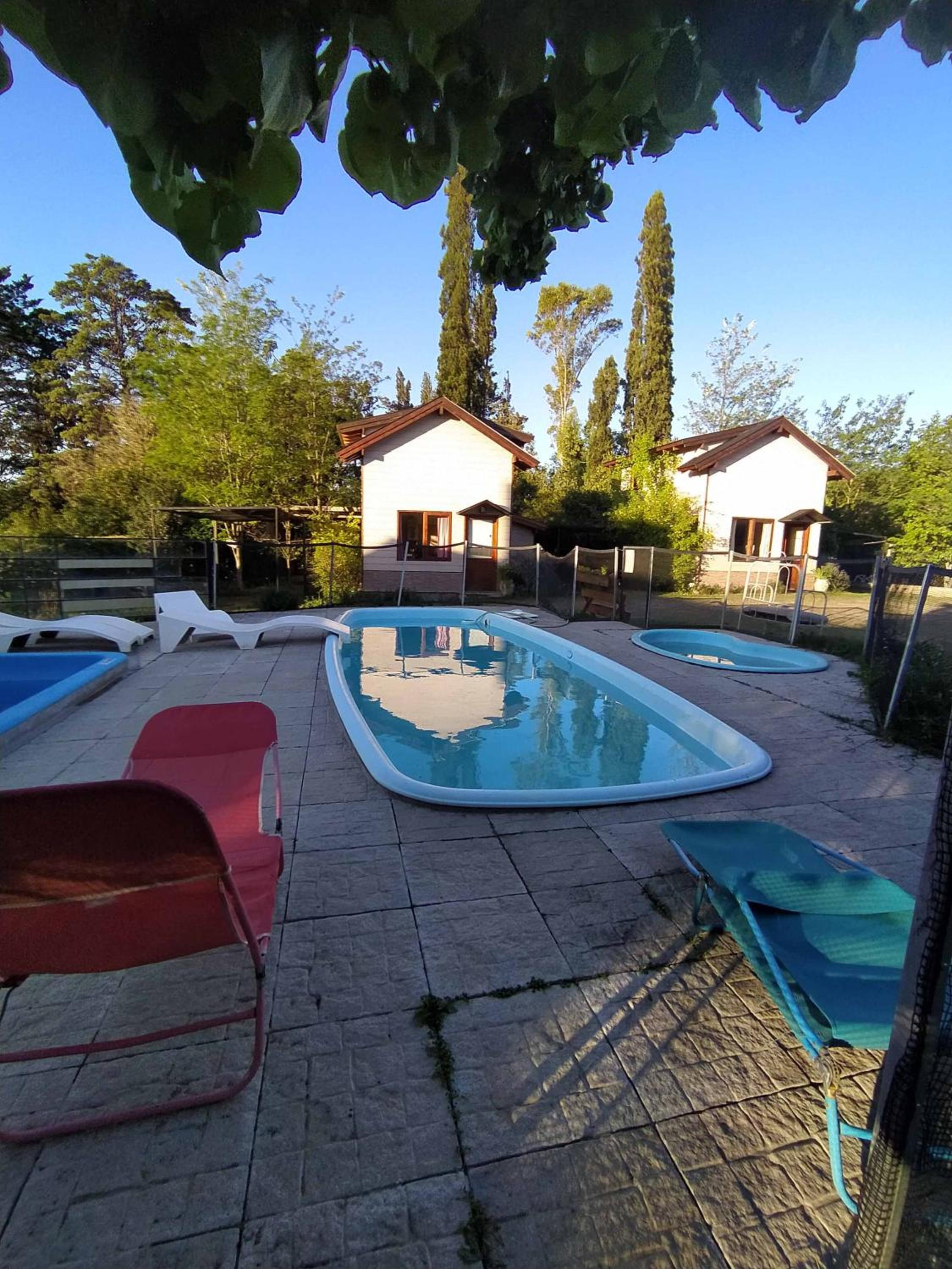 Altos del Pucara Piscina Climatizada vista a las sierras juegos Huerta Orgánica