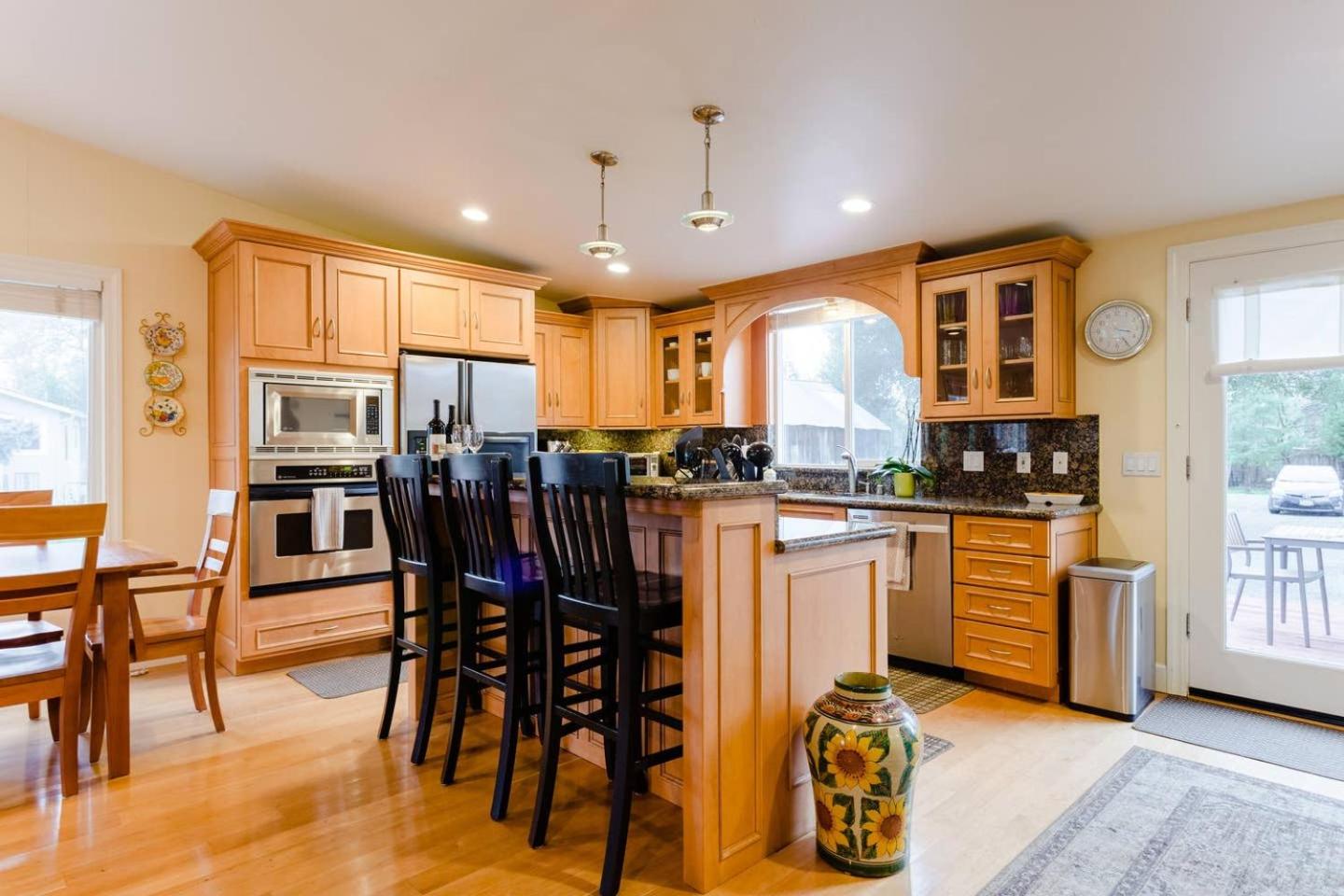 Sonoma Wine Country Bungalow - Property Image 14