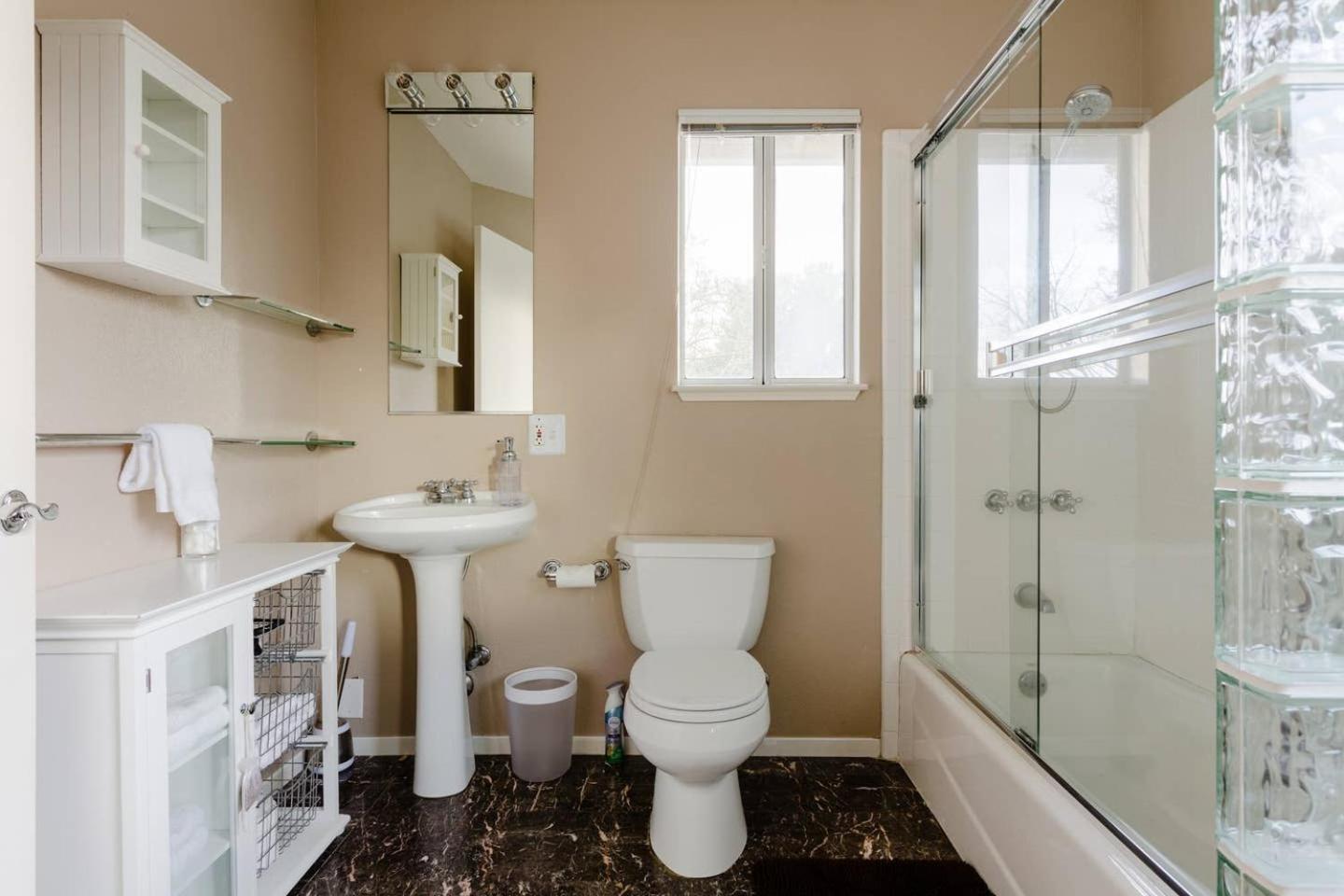 Sonoma Wine Country Bungalow - Property Image 1