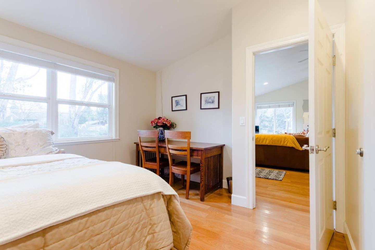Sonoma Wine Country Bungalow - Property Image 8