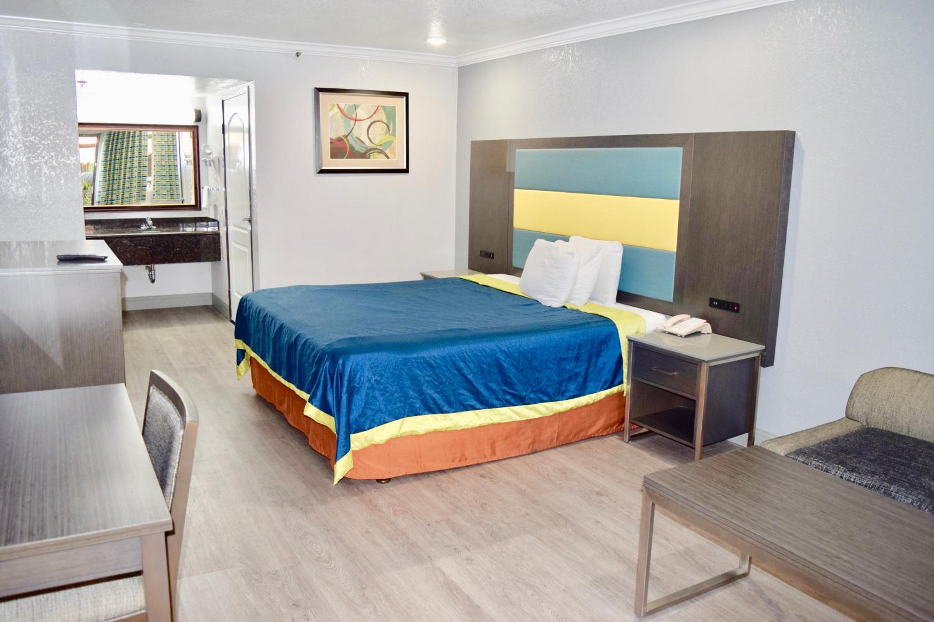 Budget Inn - Property Image 7