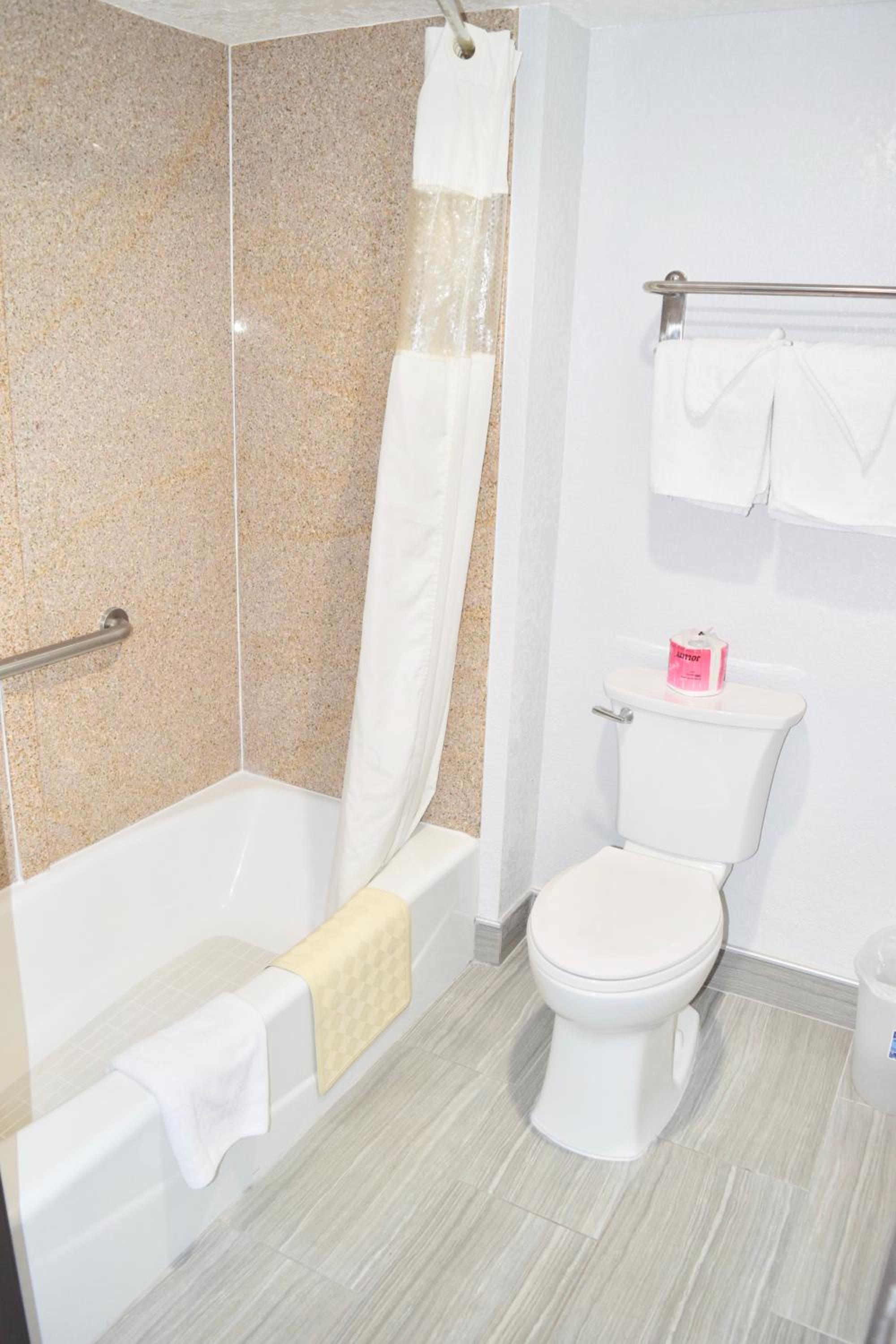 Budget Inn - Property Image 9