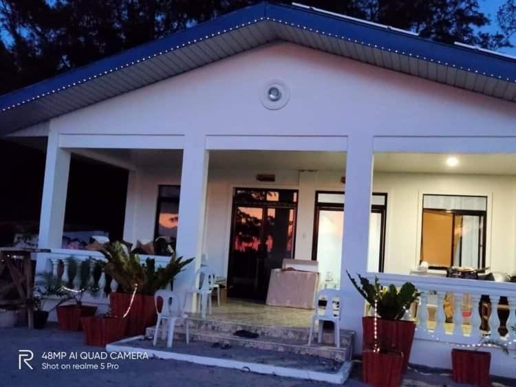 La Cala Beach House at Puerto Silanguin