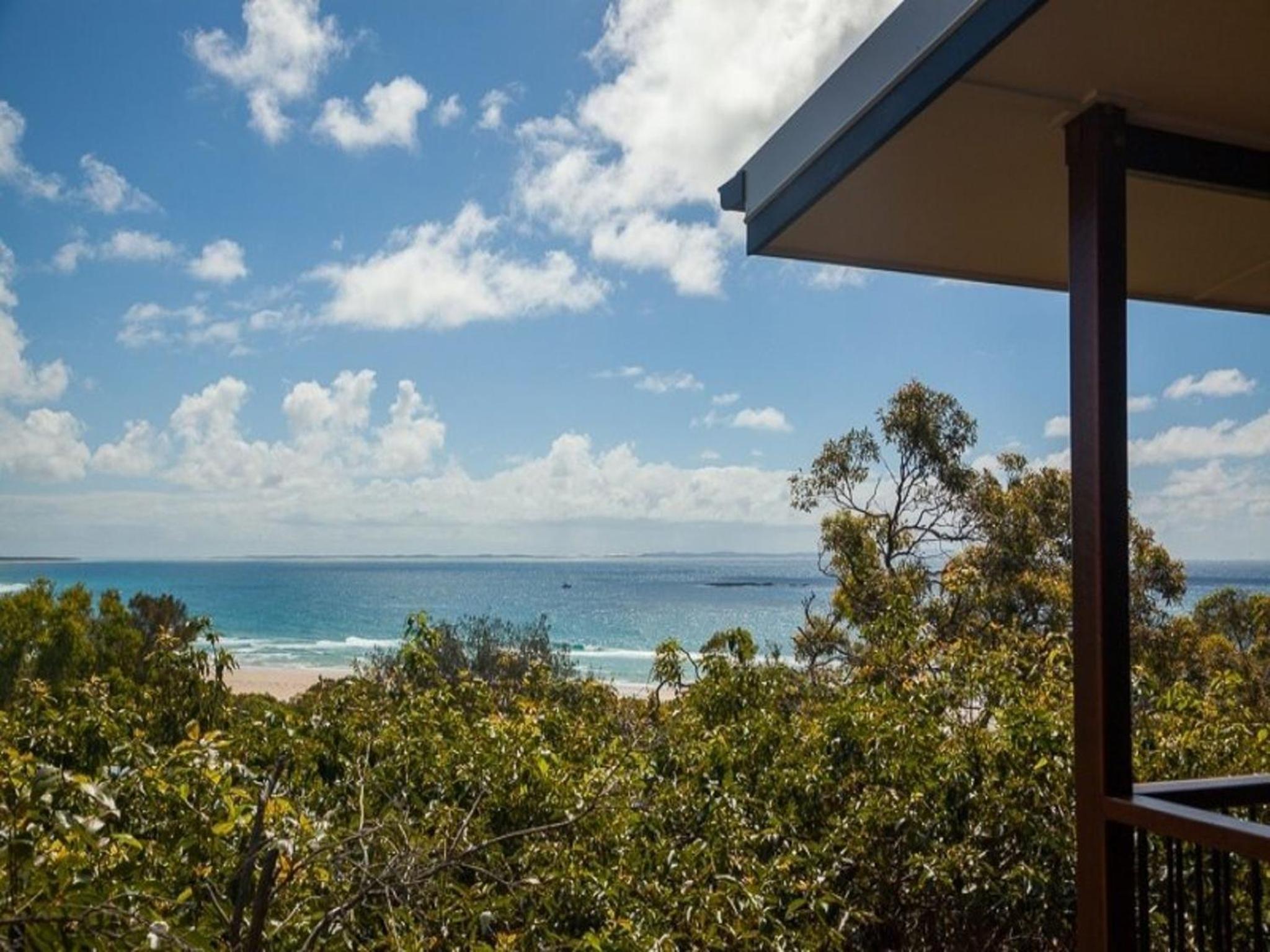 Colours of Cylinder by Discover Stradbroke
