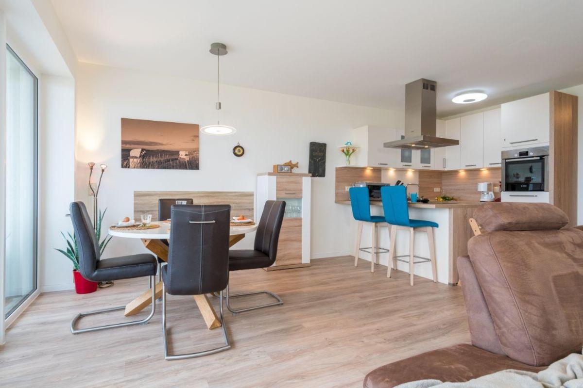 Duenenpark-Heiligenhafen-Haus-Meerduene-Wohnung-7-Meerblick
