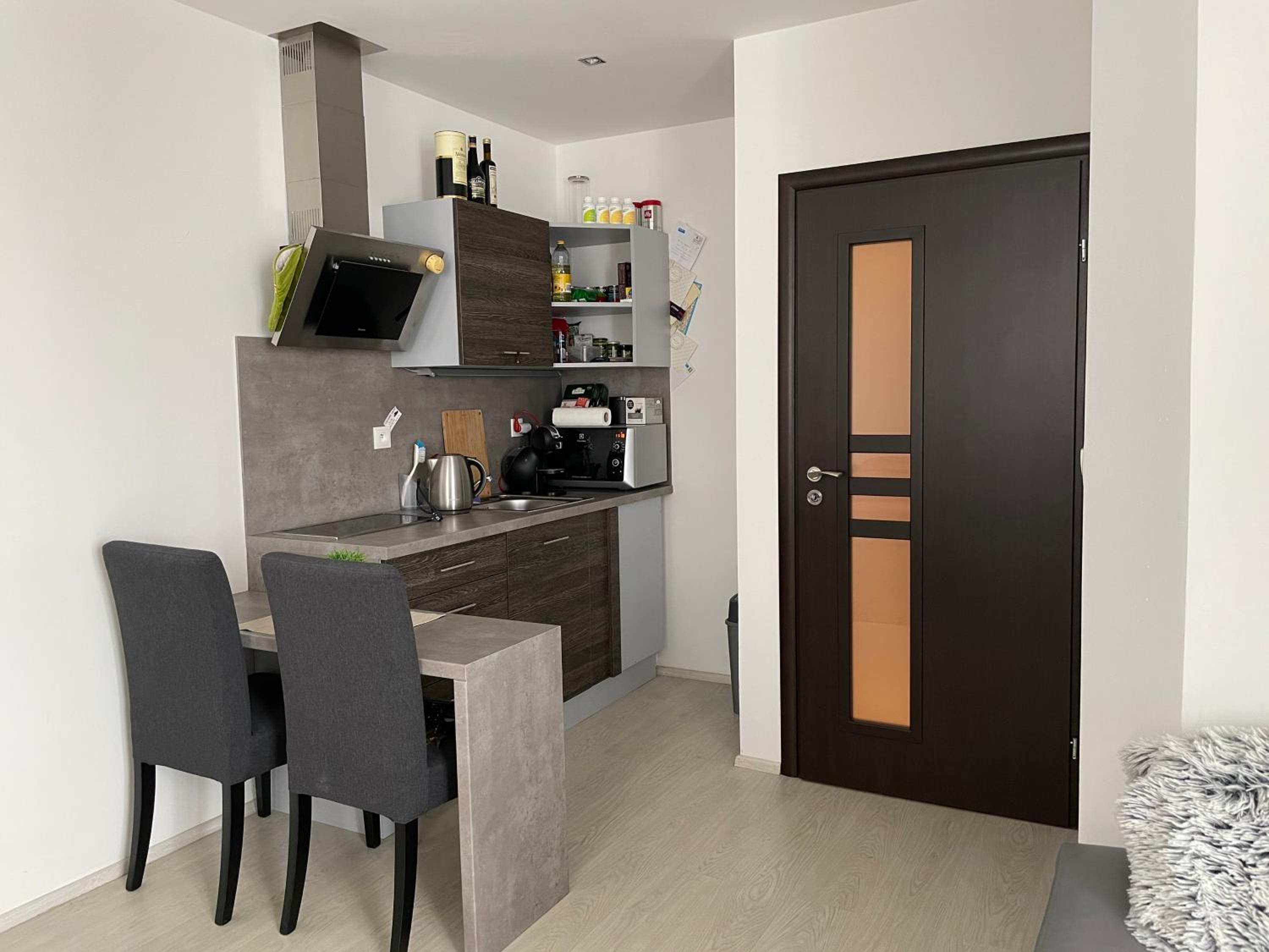 Plně vybavený krásný apartmán 1kk s balkonem, výhledem