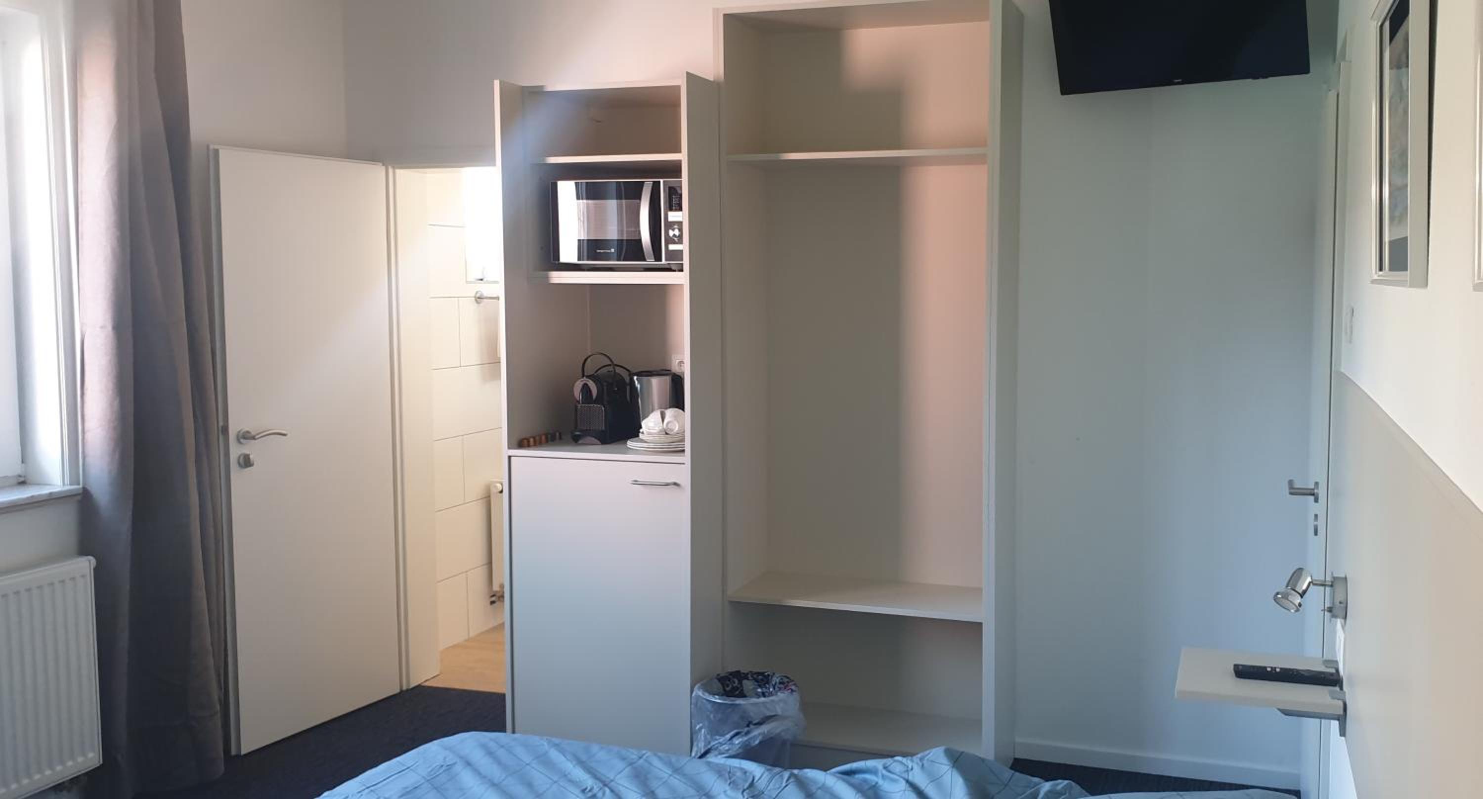 Photo 18