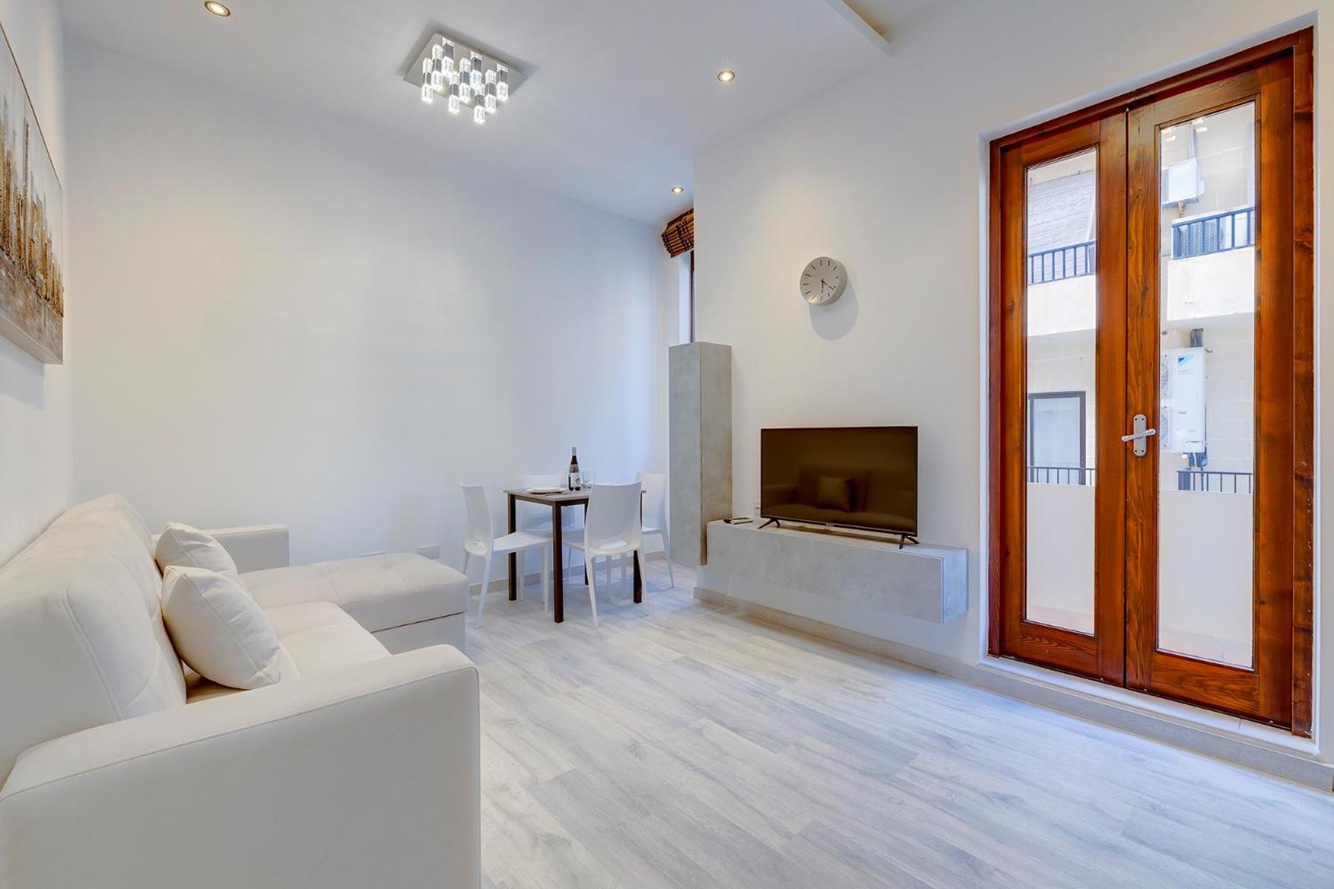 Modern Apartment in the Best Area of Sliema view 3