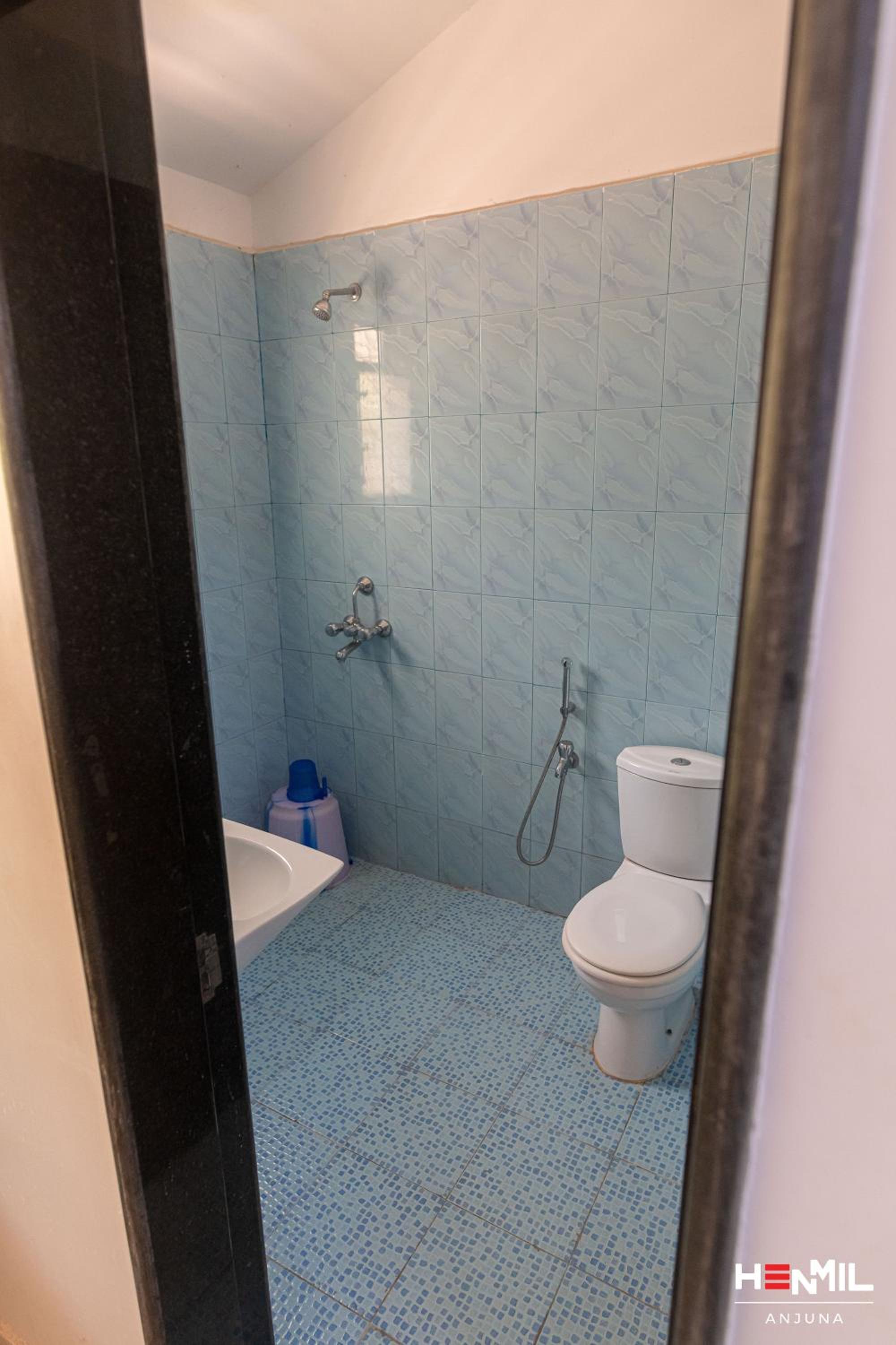 Photo 12
