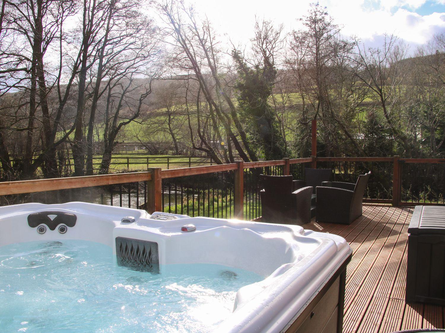 Alder River Lodge Clun Valley Luxury Hot Tub Break view 3