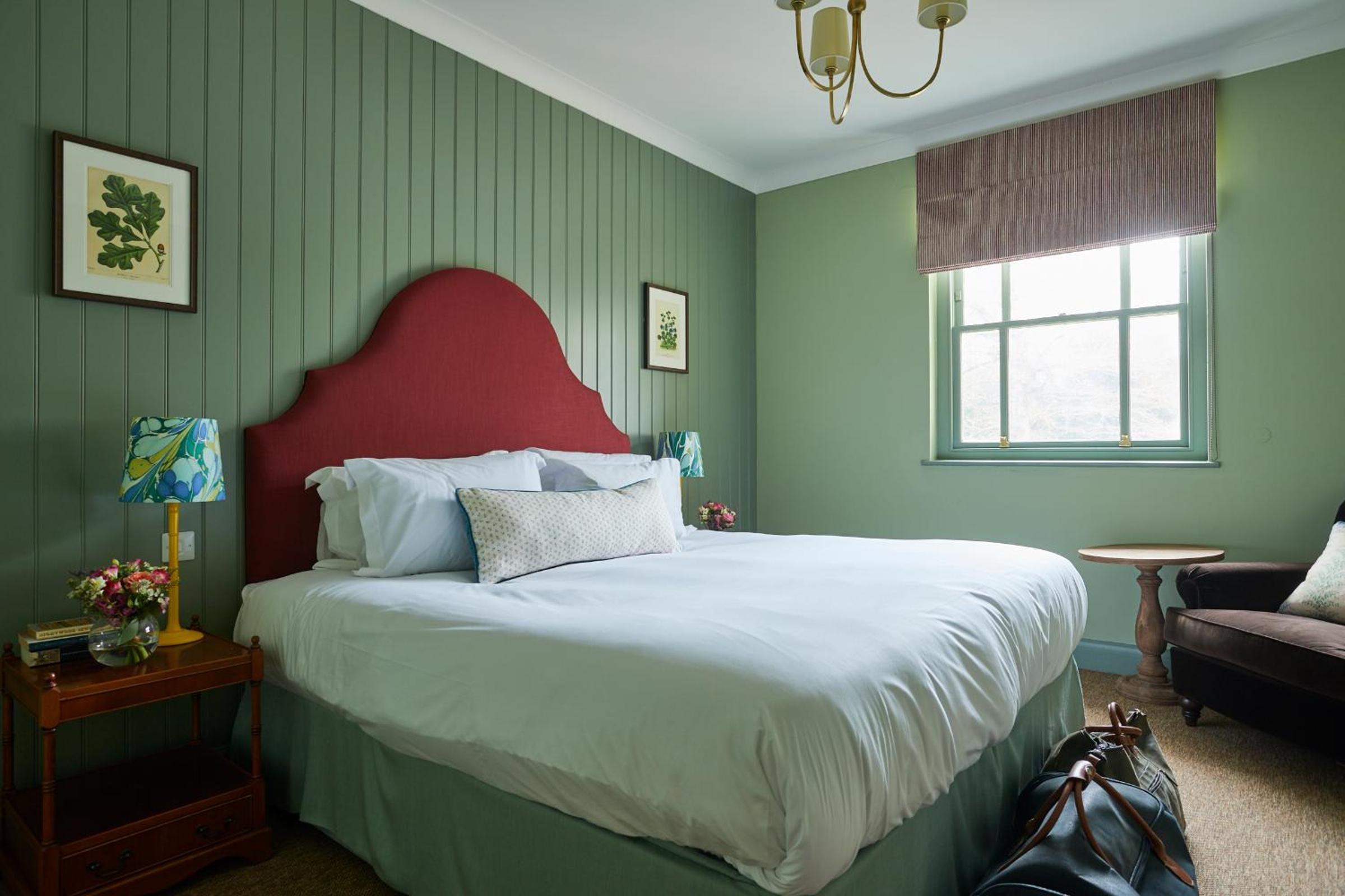 Newbury Vacations - The Retreat, Elcot Park - Property Image 2