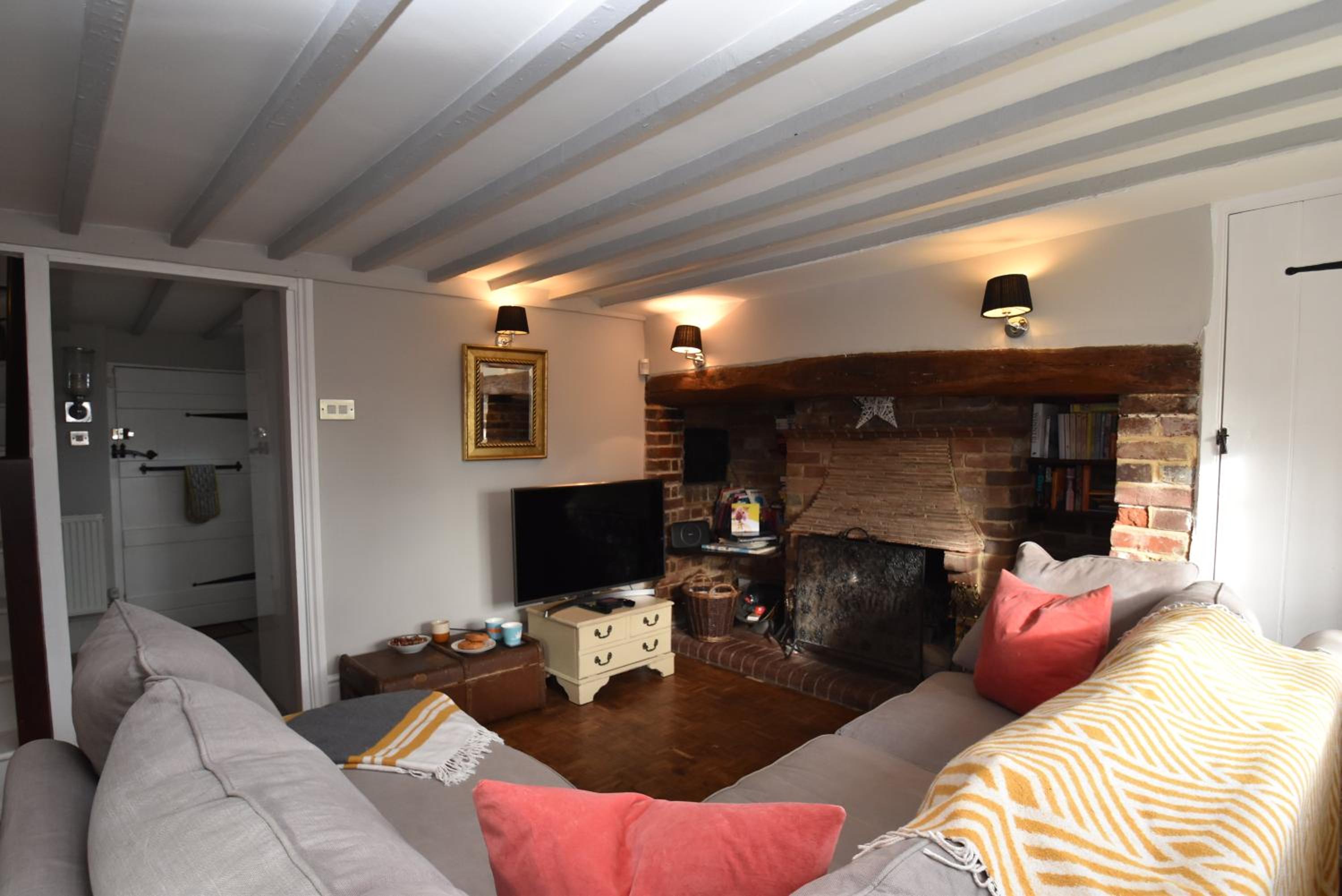 Rose Mullion Cottage view 5