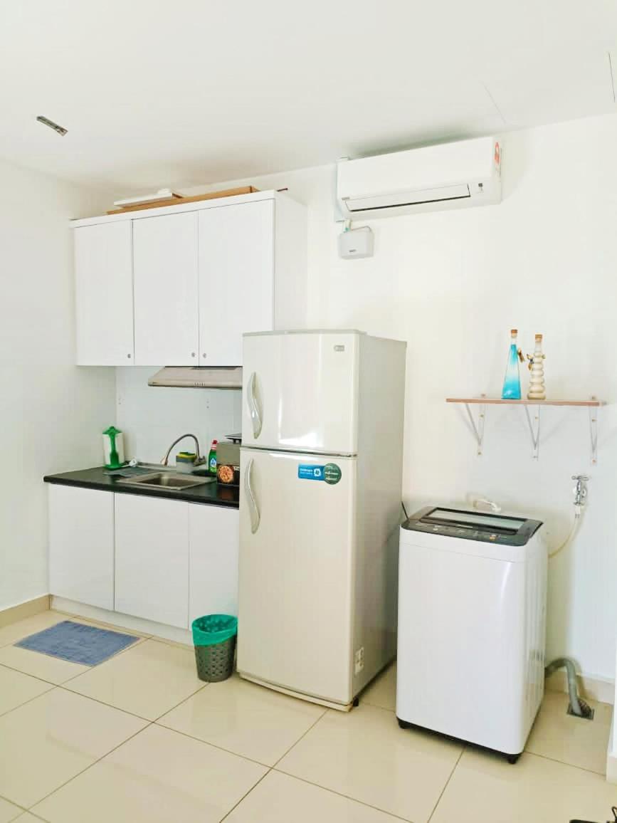 Mansion One Two Bedroom Seaview 7 Pax photo 2