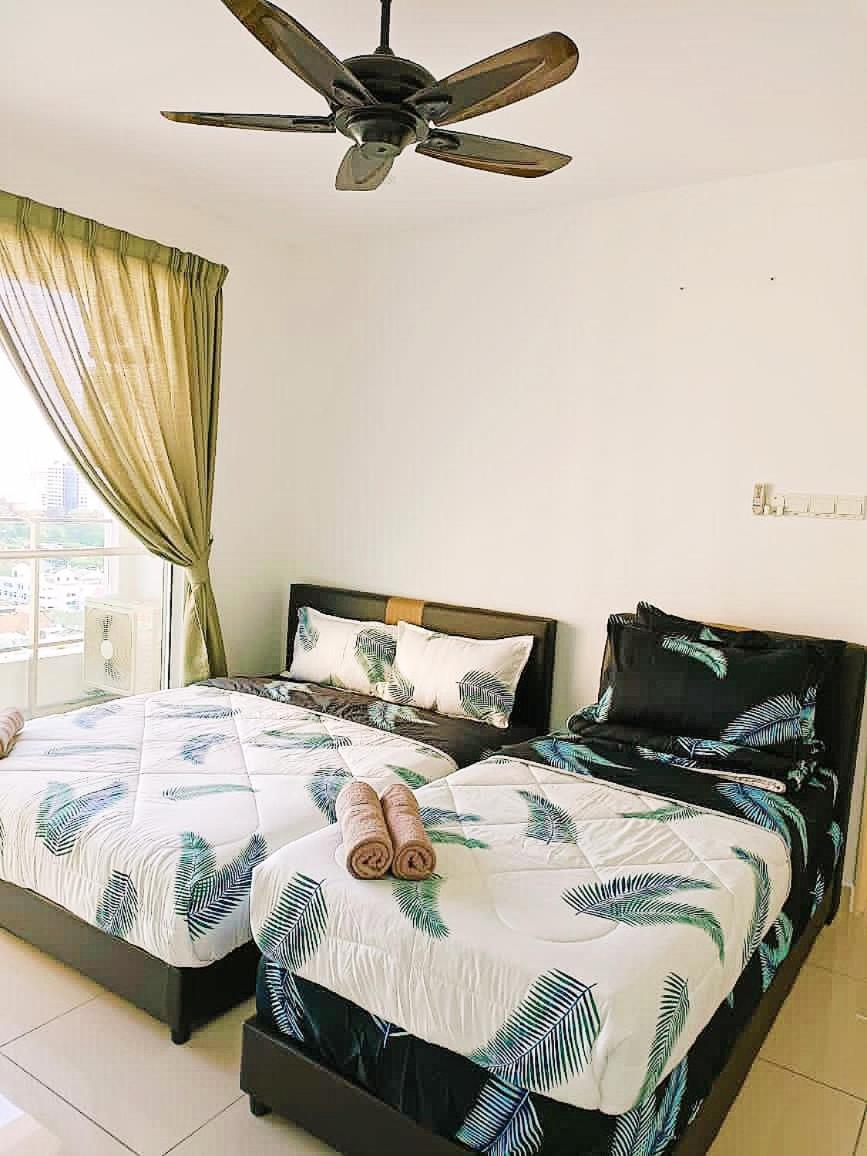 Mansion One Two Bedroom Seaview 7 Pax photo 4