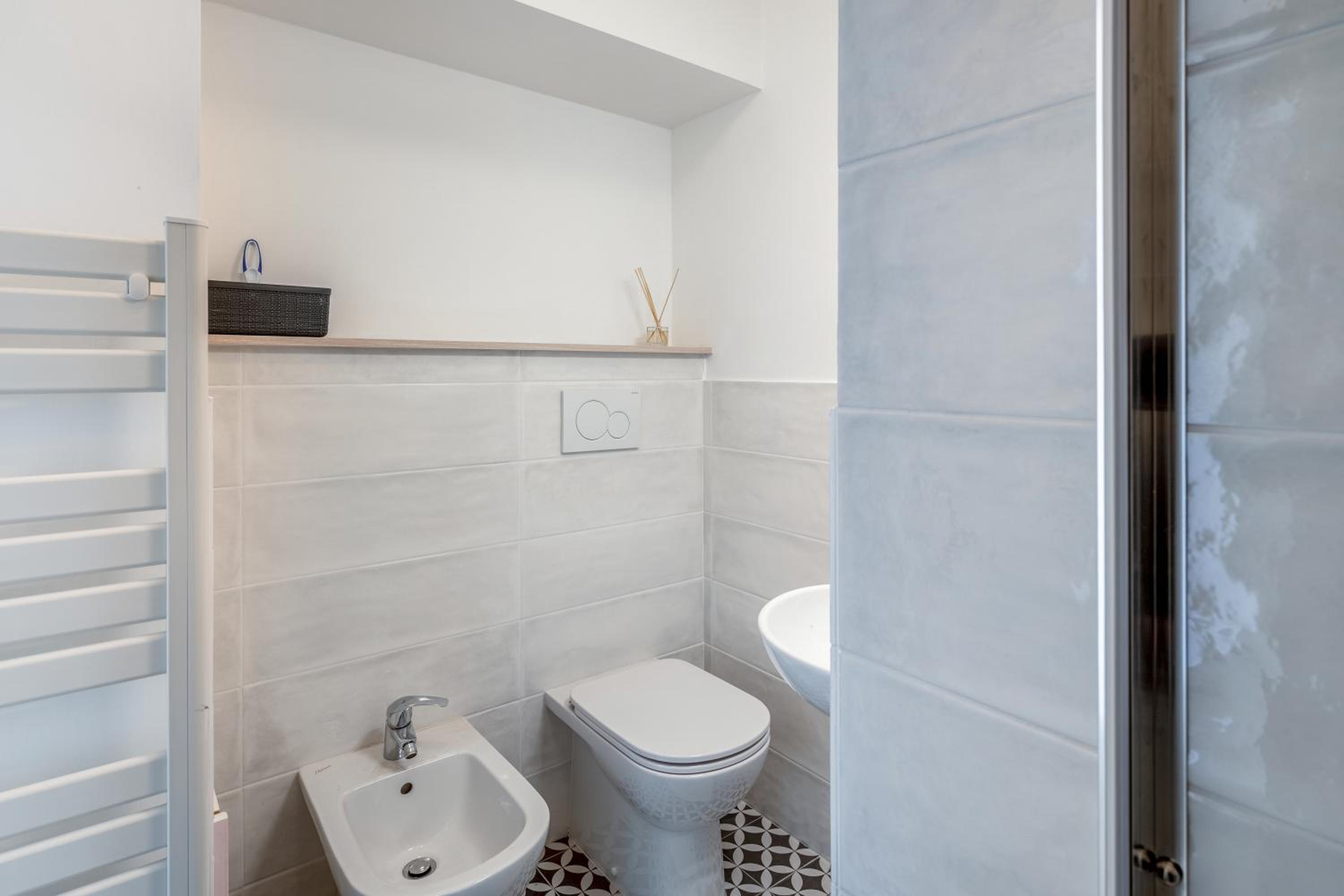 Family & Friends Rooms with shared bathroom photo 4