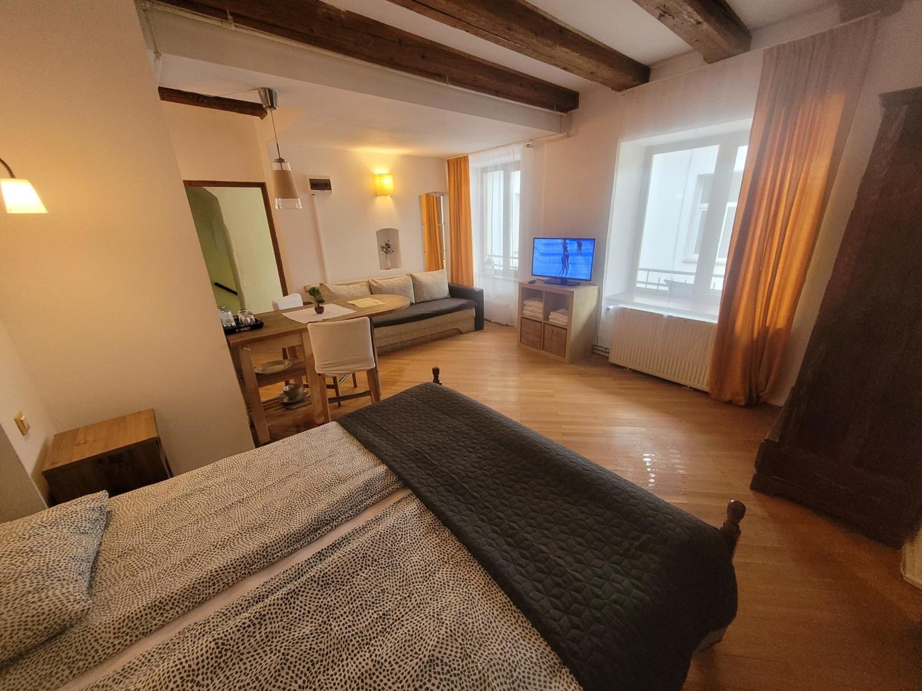 Main Square Apartments & More