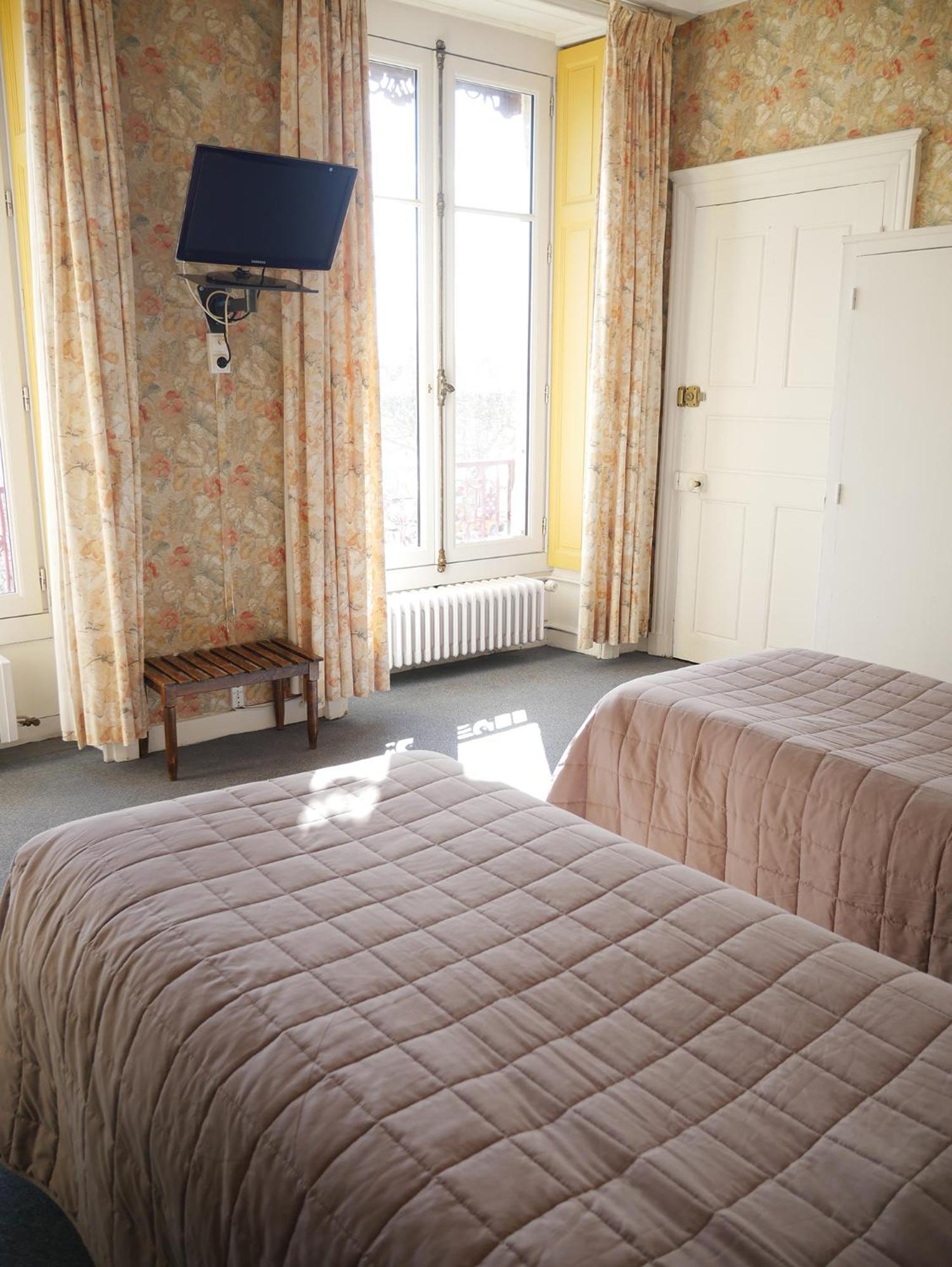 Chalon-Sur-Saone Vacations - Hotel Saint Jean - Property Image 2