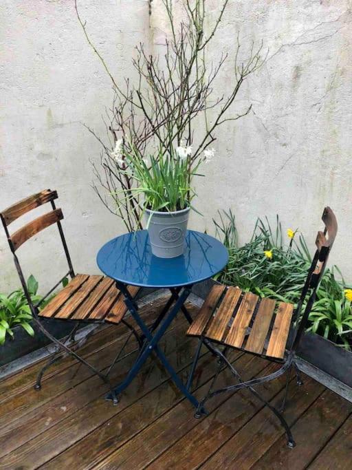 Stunning 2 Bedroom Flat in a Central Location view 5