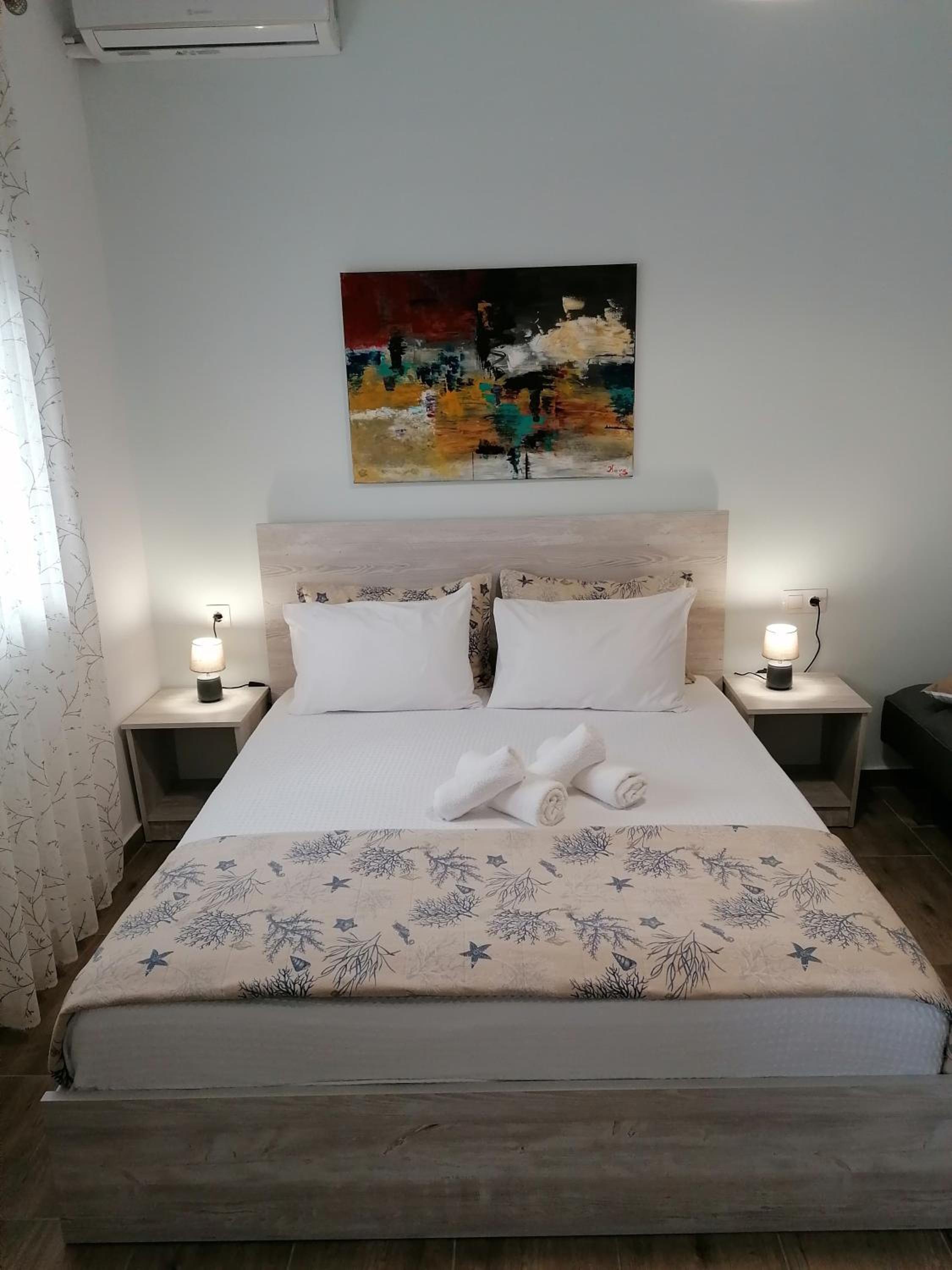 Thomas House near the beach photo 4